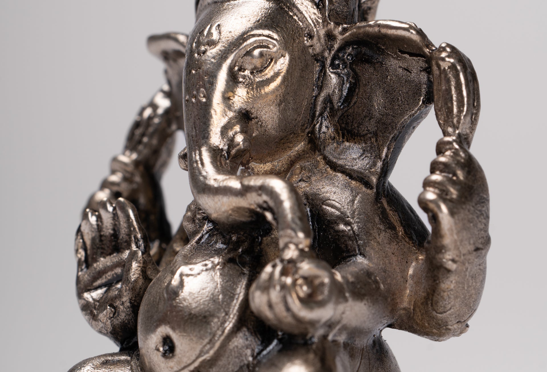 Ganesha Statue - Antique Thai Style Bronze Seated Silver Ganesha Statue - 8.5cm/3"