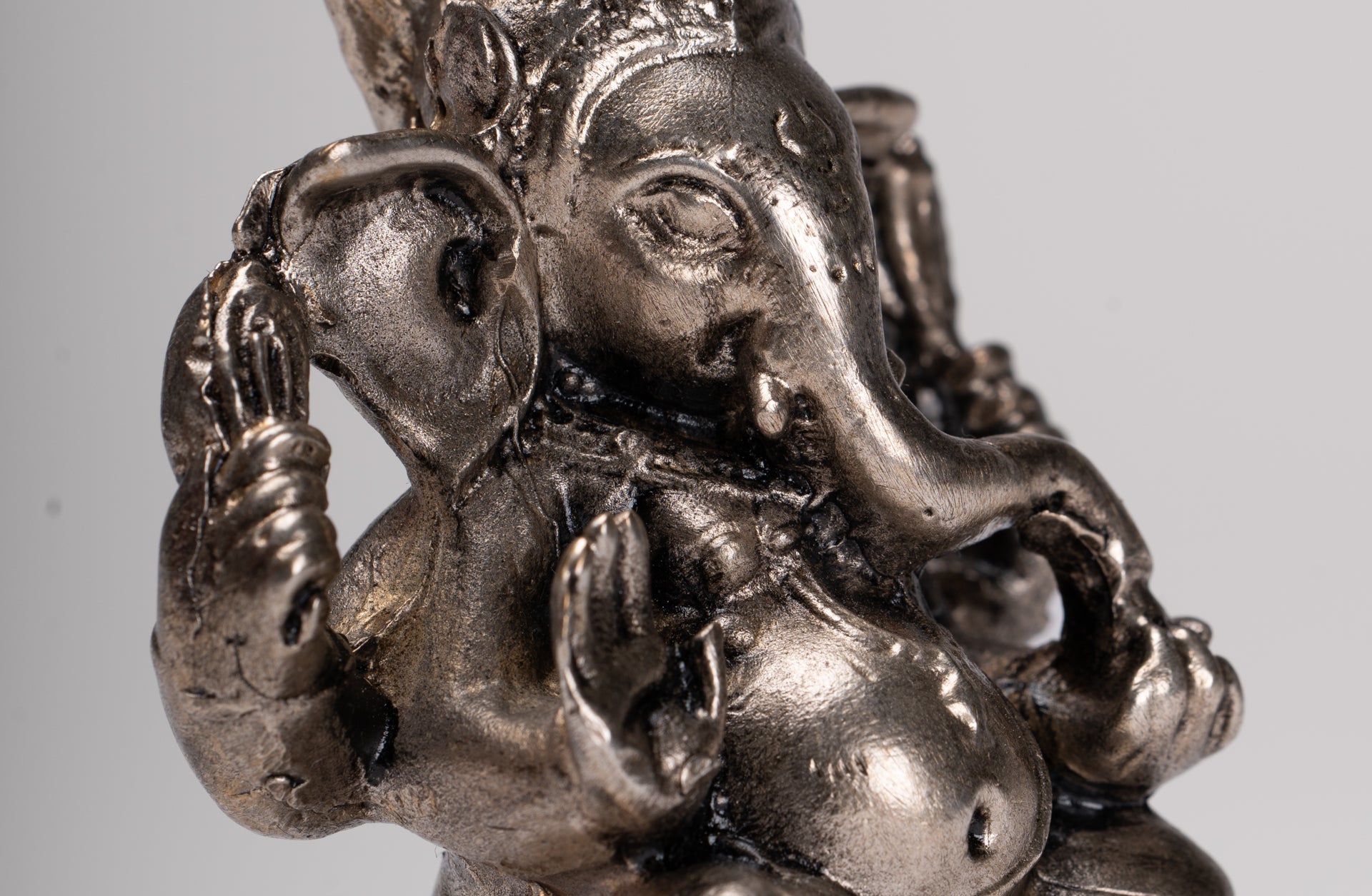 Ganesha Statue - Antique Thai Style Bronze Seated Silver Ganesha Statue - 8.5cm/3"