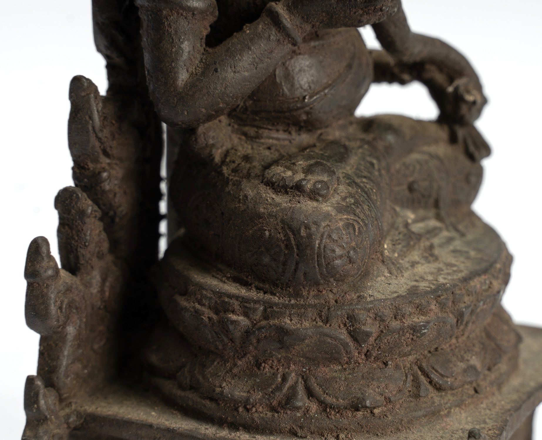 Statue de Ganesha – Statue de Ganesha indonésienne assise en bronze de style javanais antique – 18 cm/7"