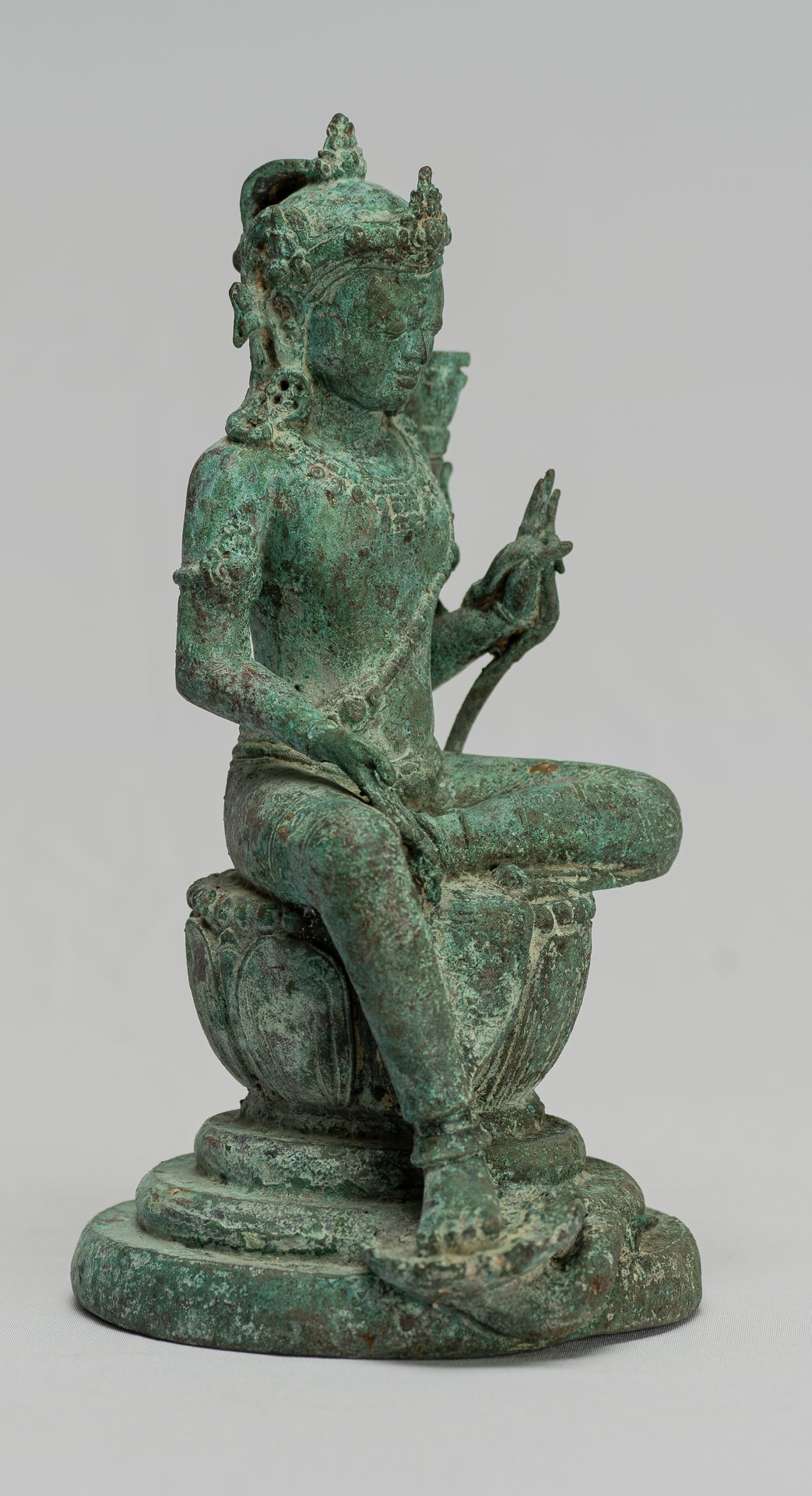 Tara-Statue – Majapahit sitzende Bronze-Devi-Tara-Statue im antiken Java-Stil – 20,5 cm