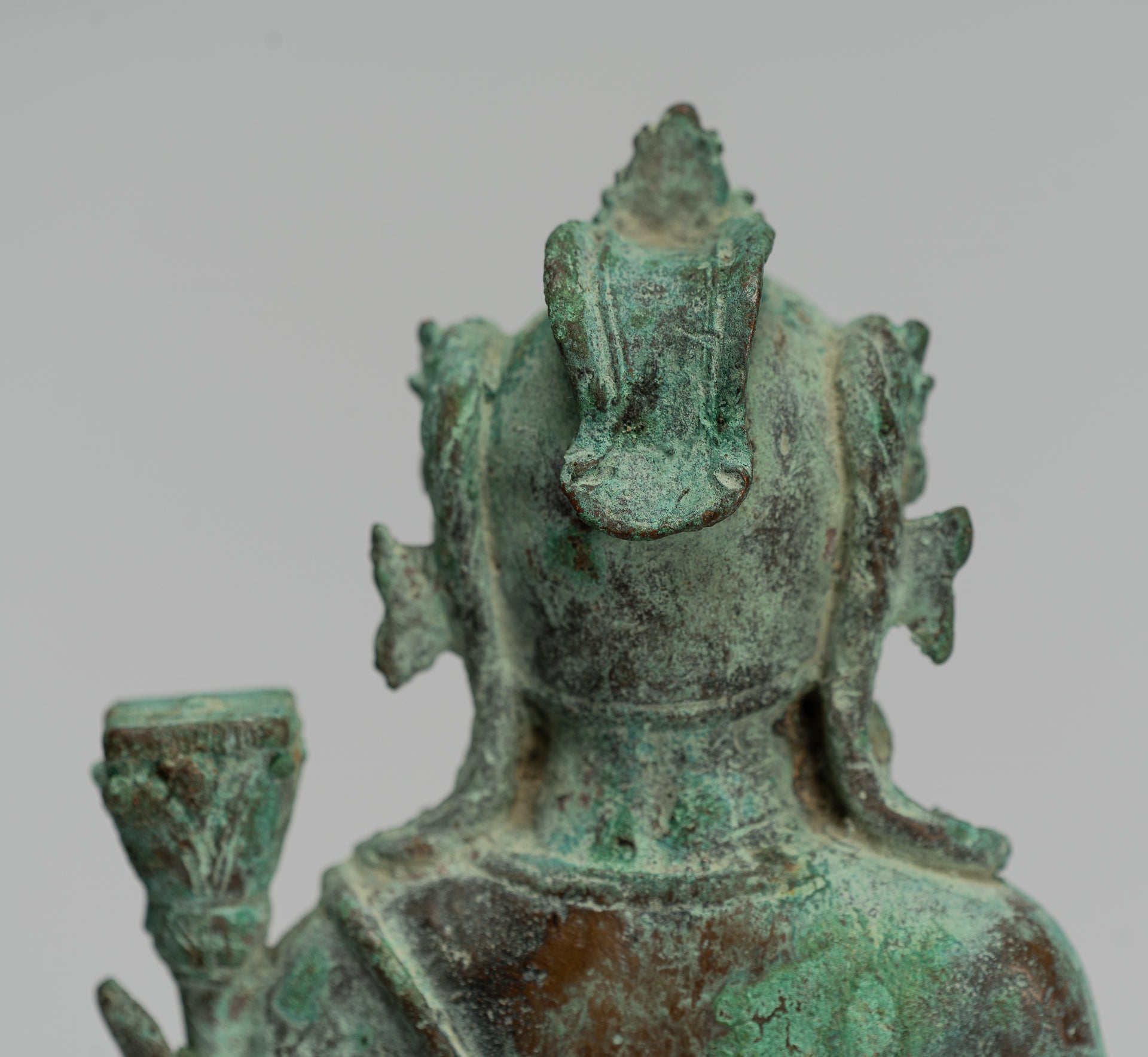 Tara-Statue – Majapahit sitzende Bronze-Devi-Tara-Statue im antiken Java-Stil – 20,5 cm