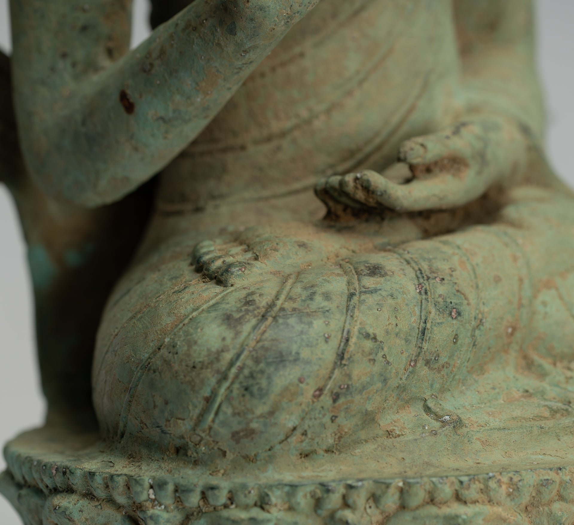 Statue di Buddha - Antique in stile indonesiano seduto bronzo giavanese insegnamento Buddha - 32 cm/13 "