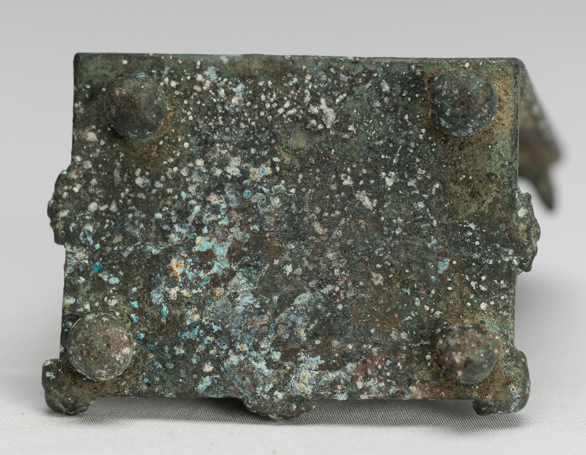 Tara-Statue – Majapahit sitzende Bronze-Devi-Tara-Statue im antiken Java-Stil – 14 cm.