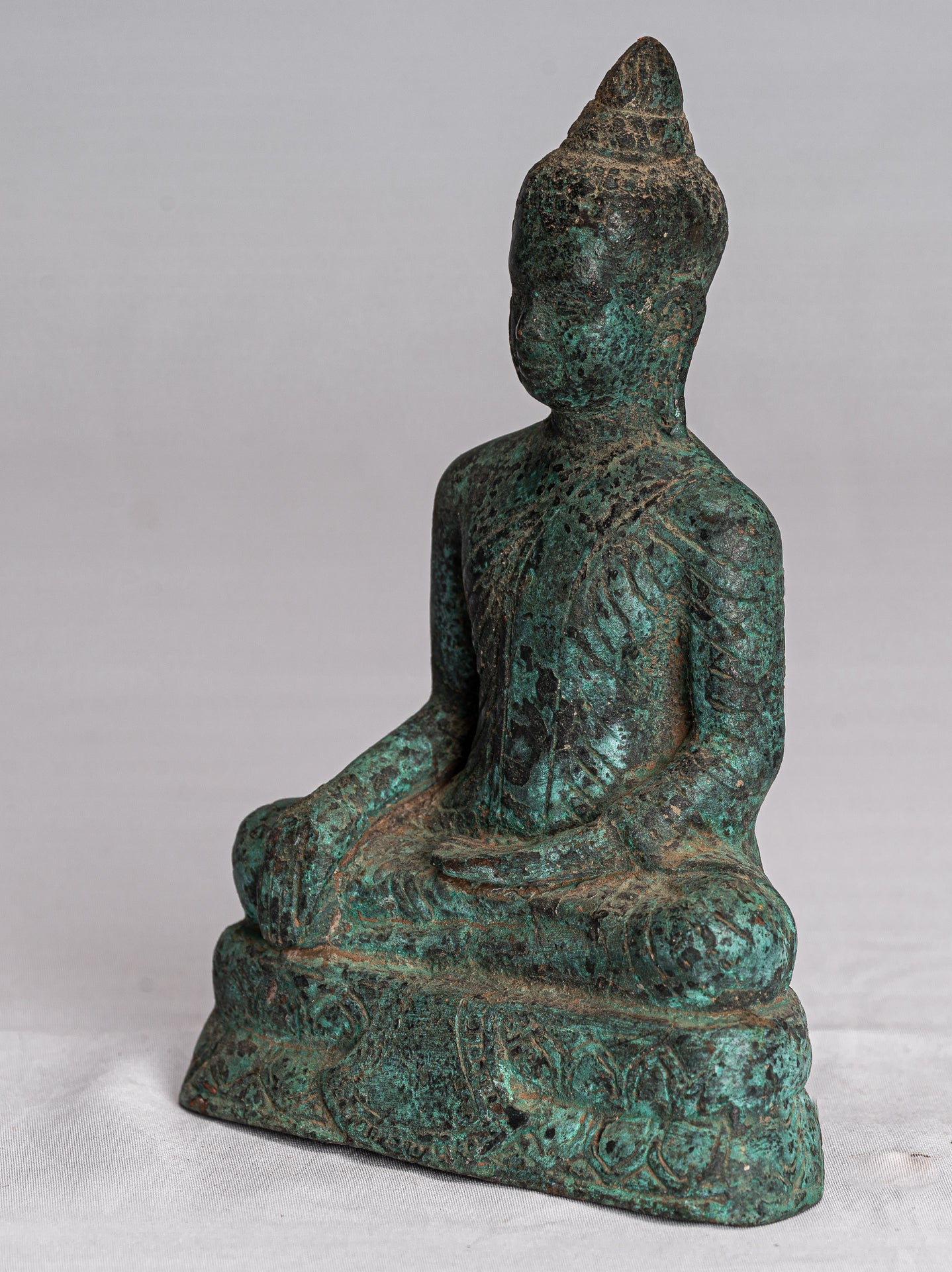 Buddha Statue-Antike Khmer Style Bronze Seated Enlightenment Angkor Buddha Statue -16cm/6 "
