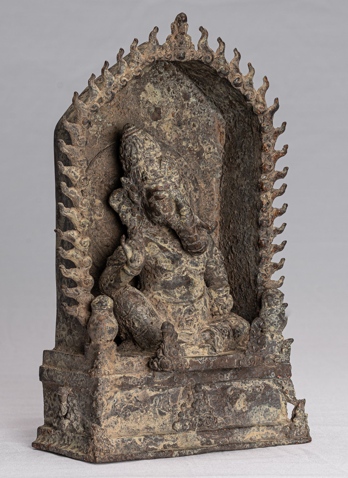Estatua de Ganesha - Estatua de bronce de estilo javanés antiguo Majapahit Ganesha - 27 cm/11 "