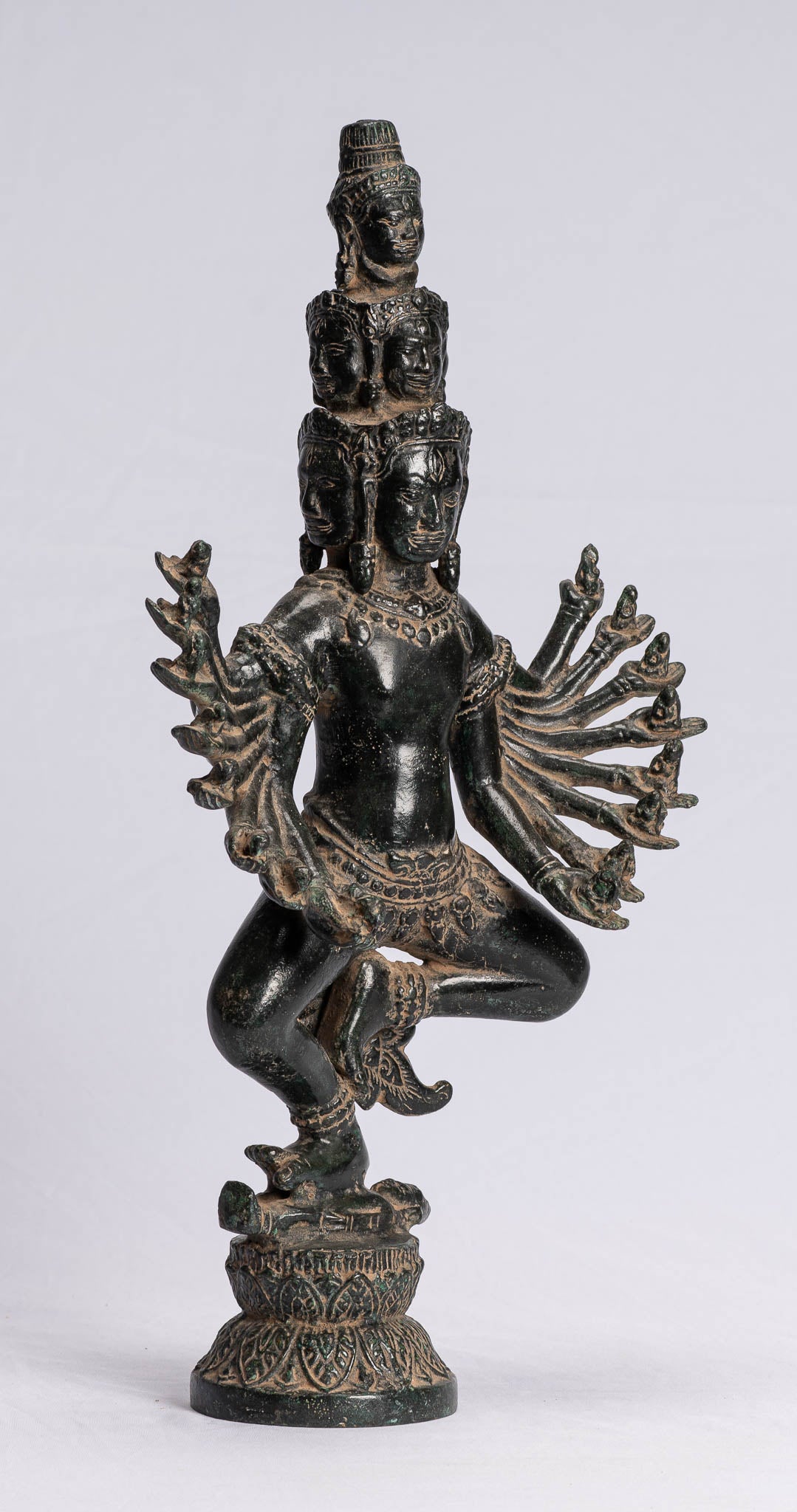 Antique Khmer Style Standing Bronze Bayon Hevajra Statue - 43 cm/17 "di altezza