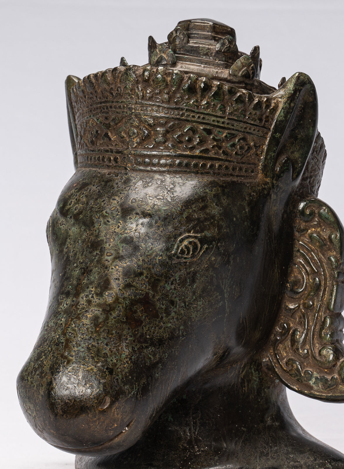 Antikes Bronze-Hayagriva-Kalkin-Pferd von Vishnu im Khmer-Stil – 29 cm.