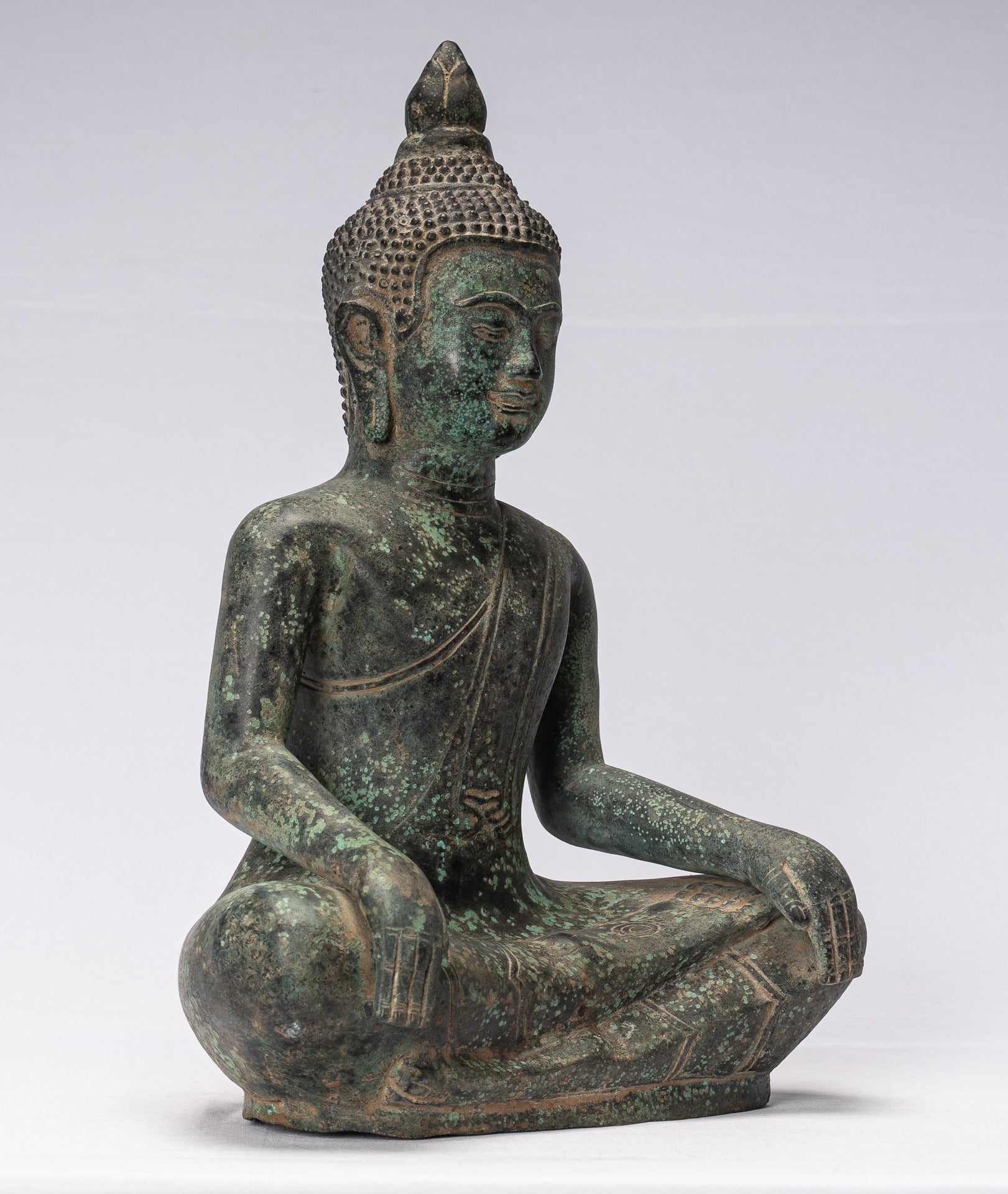 Buddha-Statue – Doppelte Erleuchtungs-Buddha-Statue aus Bronze im antiken Khmer-Stil – 39 cm.