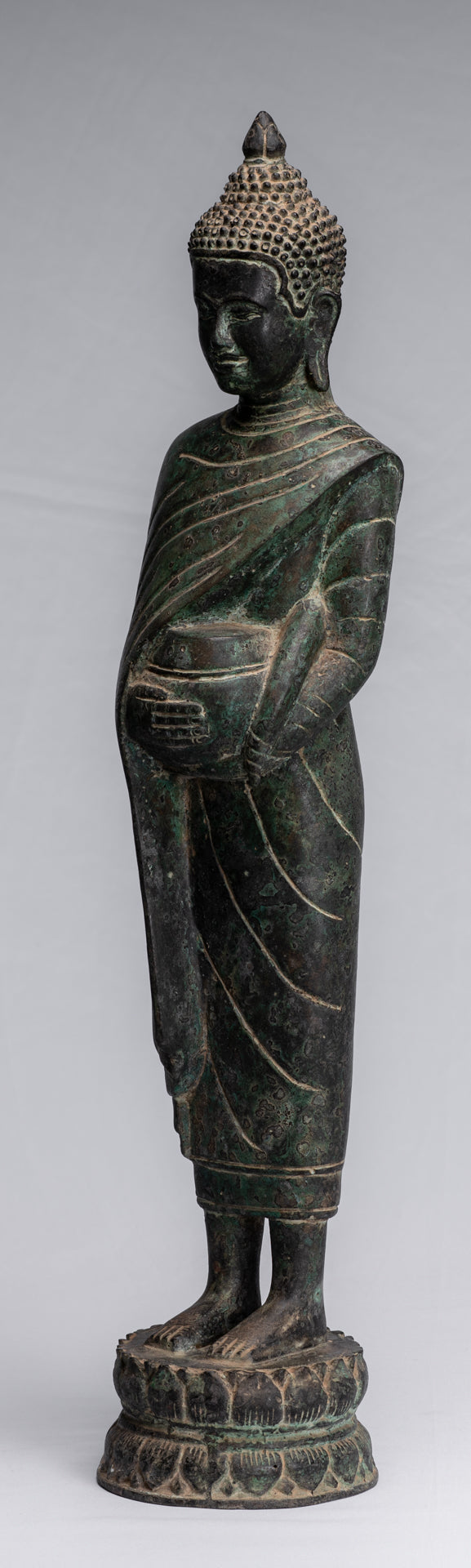 Buddha-Statue – Antik-Bronze im Khmer-Stil, Nächstenliebe und Mitgefühl, Gautama-Buddha-Statue – 62 cm/25 Zoll