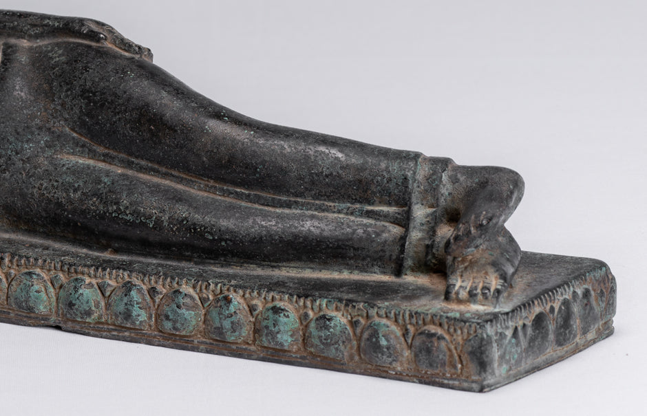 Statua Buddha - Antique Thai Style SE Asia Bronzo Reclinante Nirvana Statua Buddha - 42 cm/17 "Long