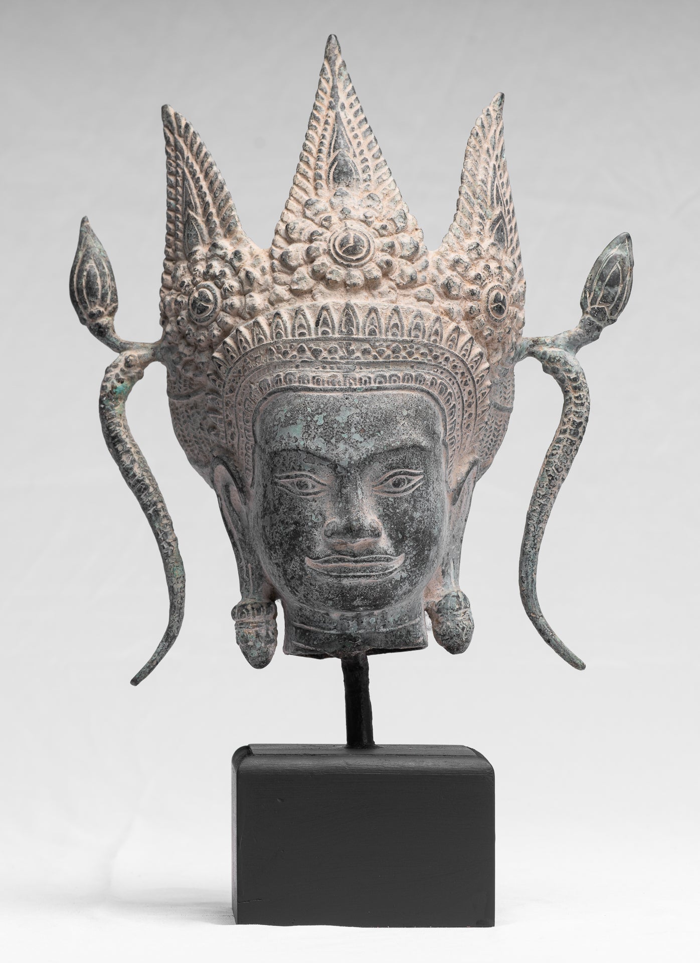 Apsara - Antique Khmer Style Bronze Angkor Wat Apsara o Angel Statue - 39cm/16 "