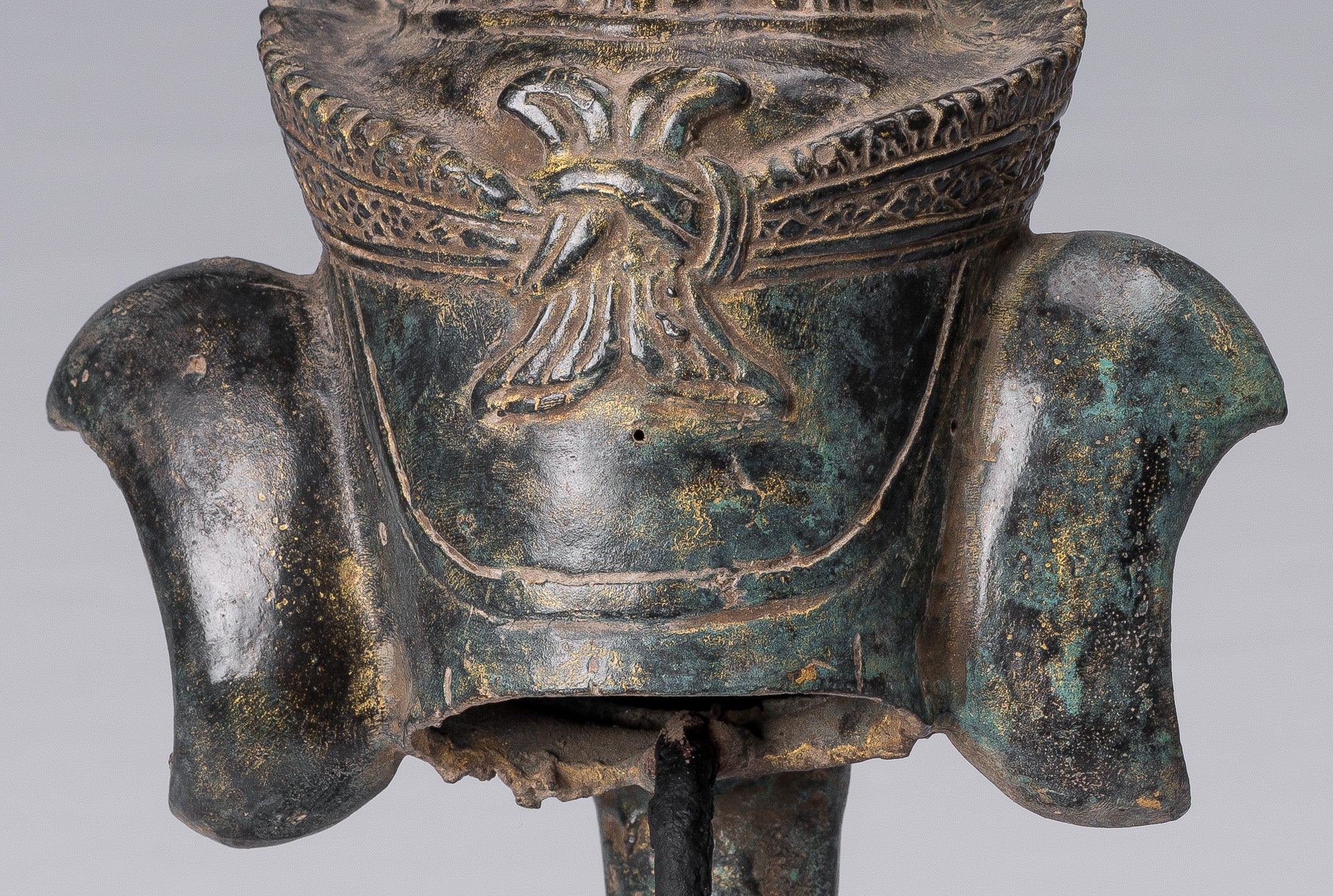 Elefante - Antique Khmer Style Monted Bronze Bayon Style Elephant Statue - 29 cm/12 "di altezza