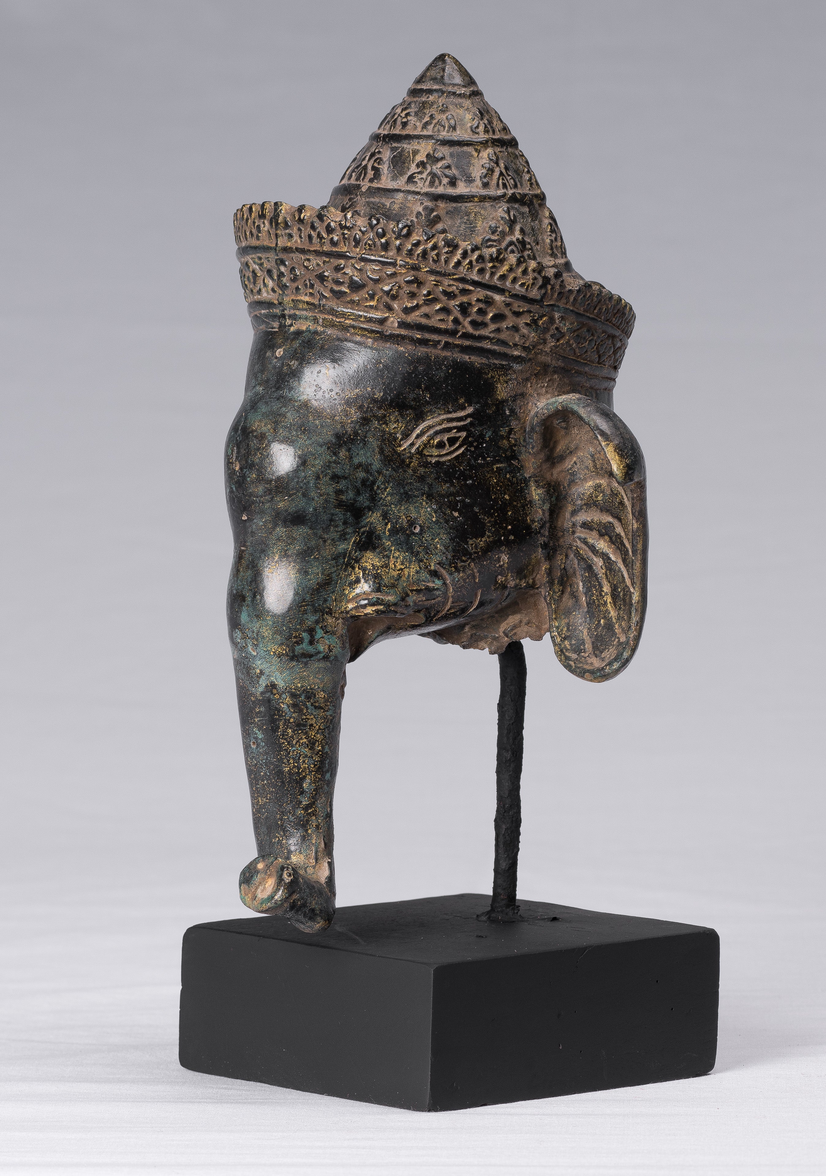 Elefante - Antique Khmer Style Monted Bronze Bayon Style Elephant Statue - 29 cm/12 "di altezza