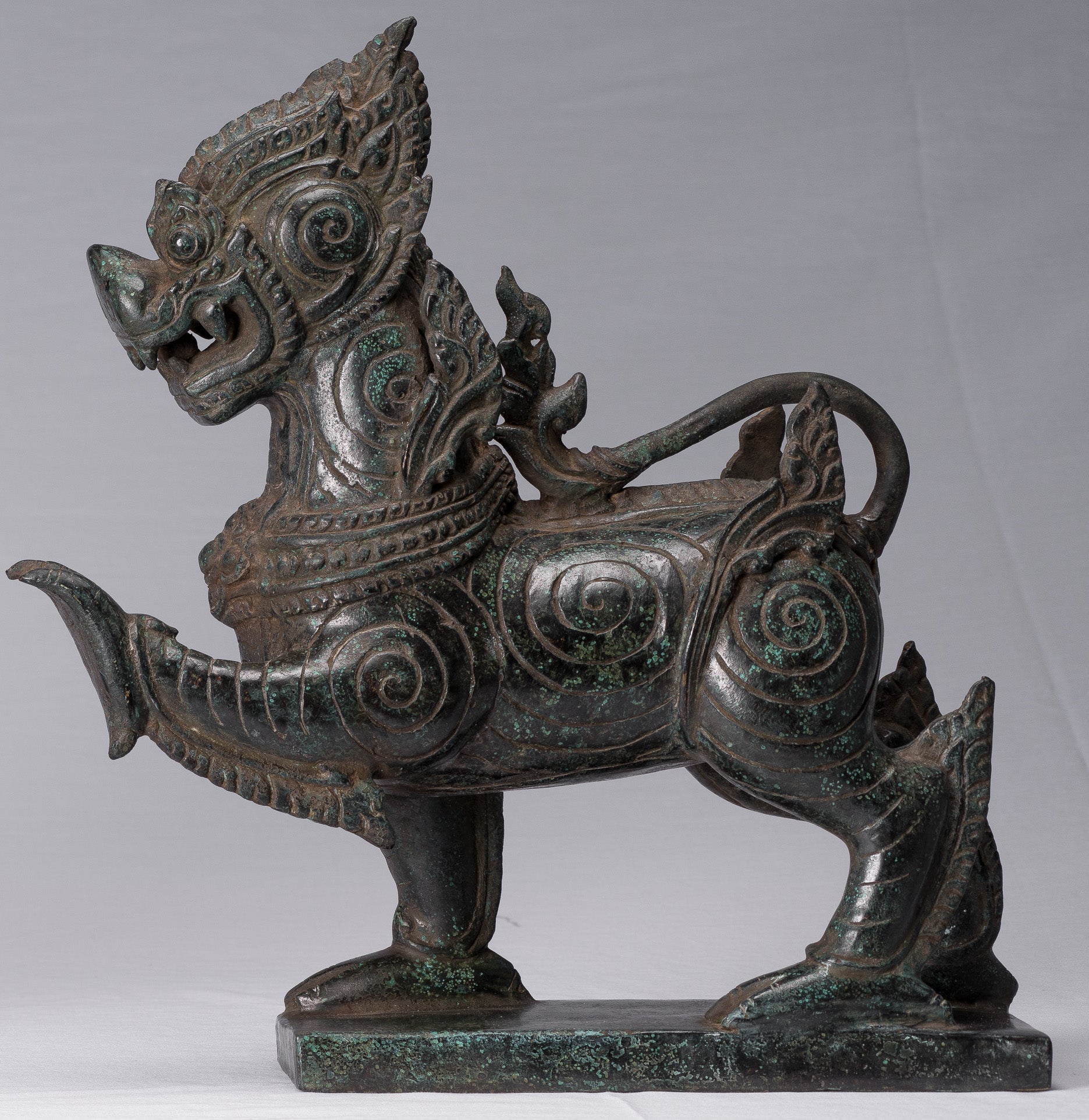 Bronzo di bronzo bronico antico Bronzo in piedi Chinthe Guardian Temple Lions - 37 cm/15 "