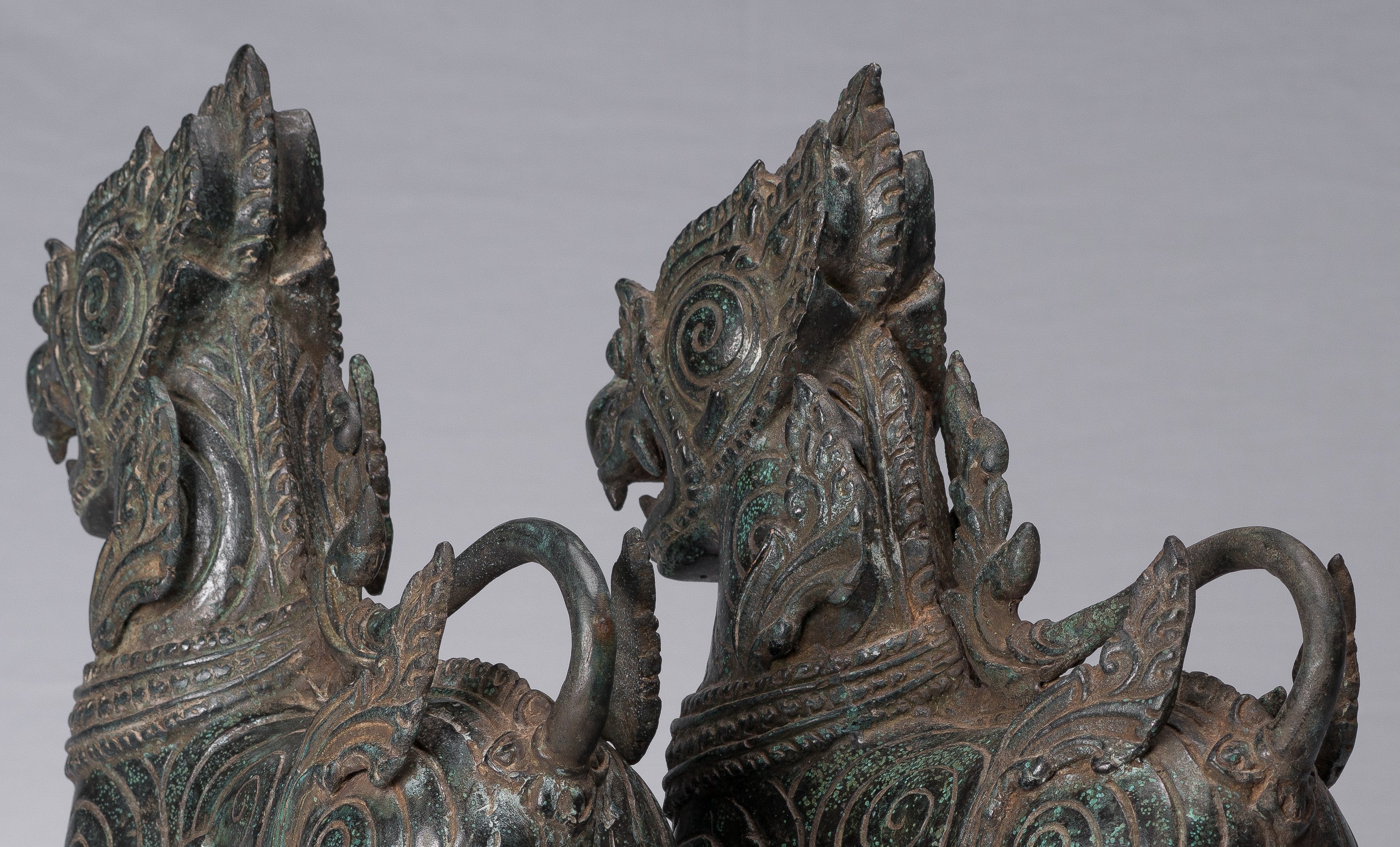 Bronzo di bronzo bronico antico Bronzo in piedi Chinthe Guardian Temple Lions - 37 cm/15 "