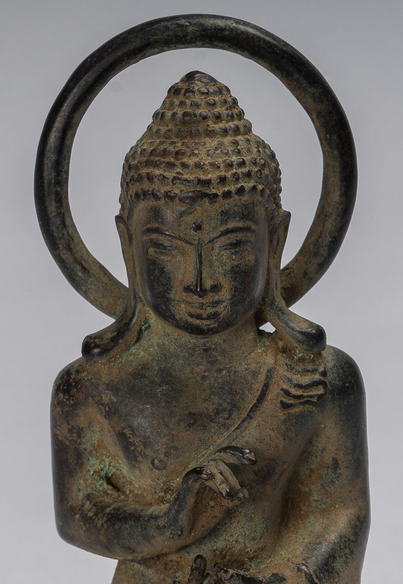Buddha-Statue – sitzender javanischer Lehr-Buddha aus Bronze im antiken indonesischen Stil – 16 cm