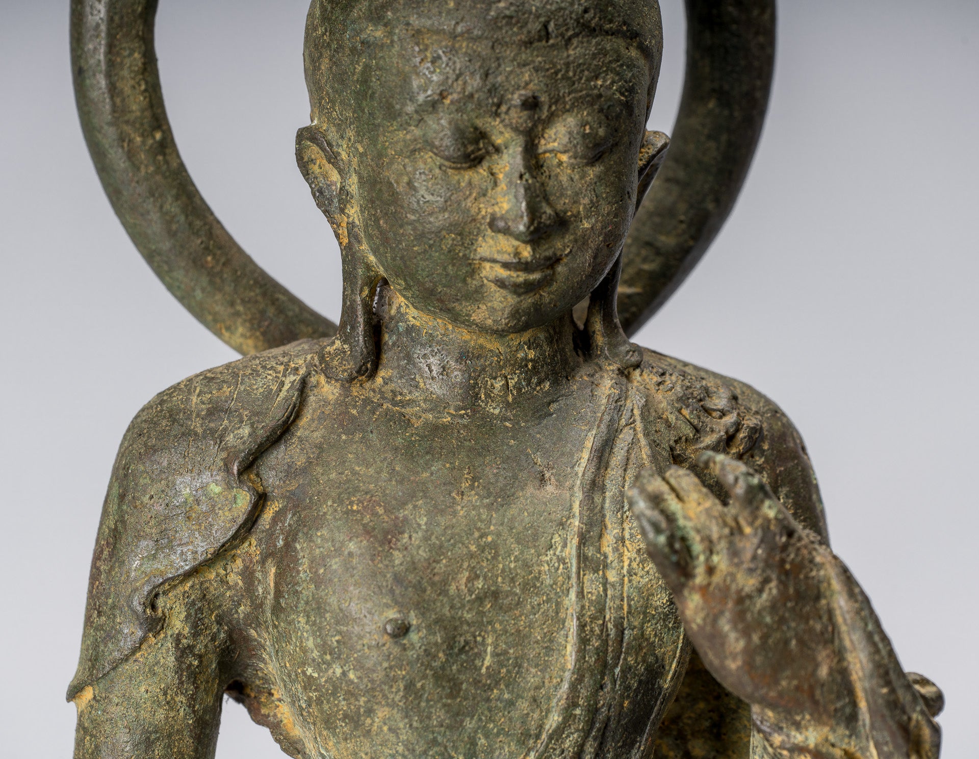 Buddha-Statue – Meisterwerk, antiker indonesischer Bronzestil, javanischer Amitabha-Buddha – 42 cm