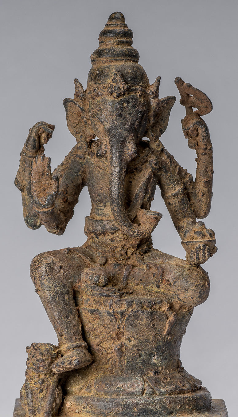Ganesha Statue. Antike javanische Stil Bronze Sitzende indonesische Ganesha Statue mit 25cm/10"