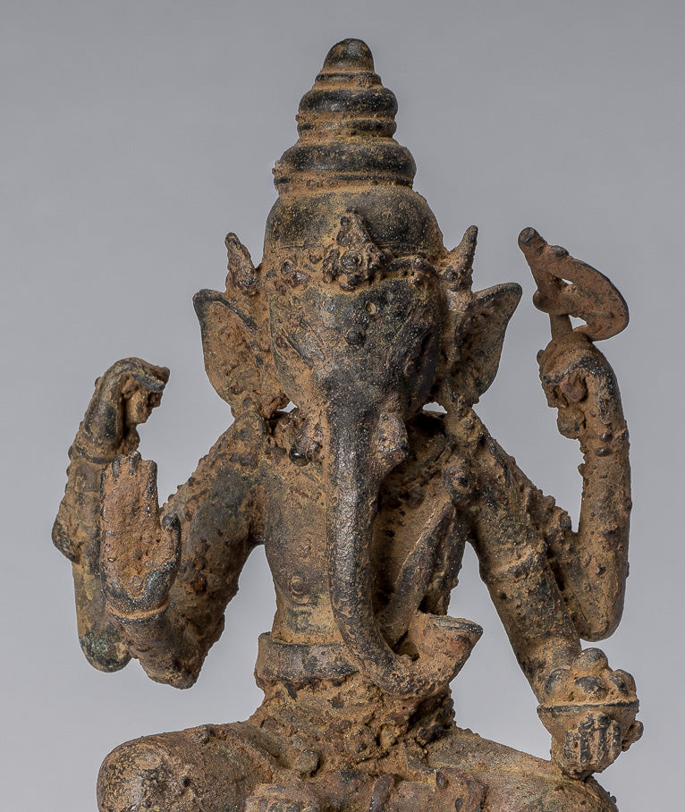 Ganesha Statue. Antike javanische Stil Bronze Sitzende indonesische Ganesha Statue mit 25cm/10"