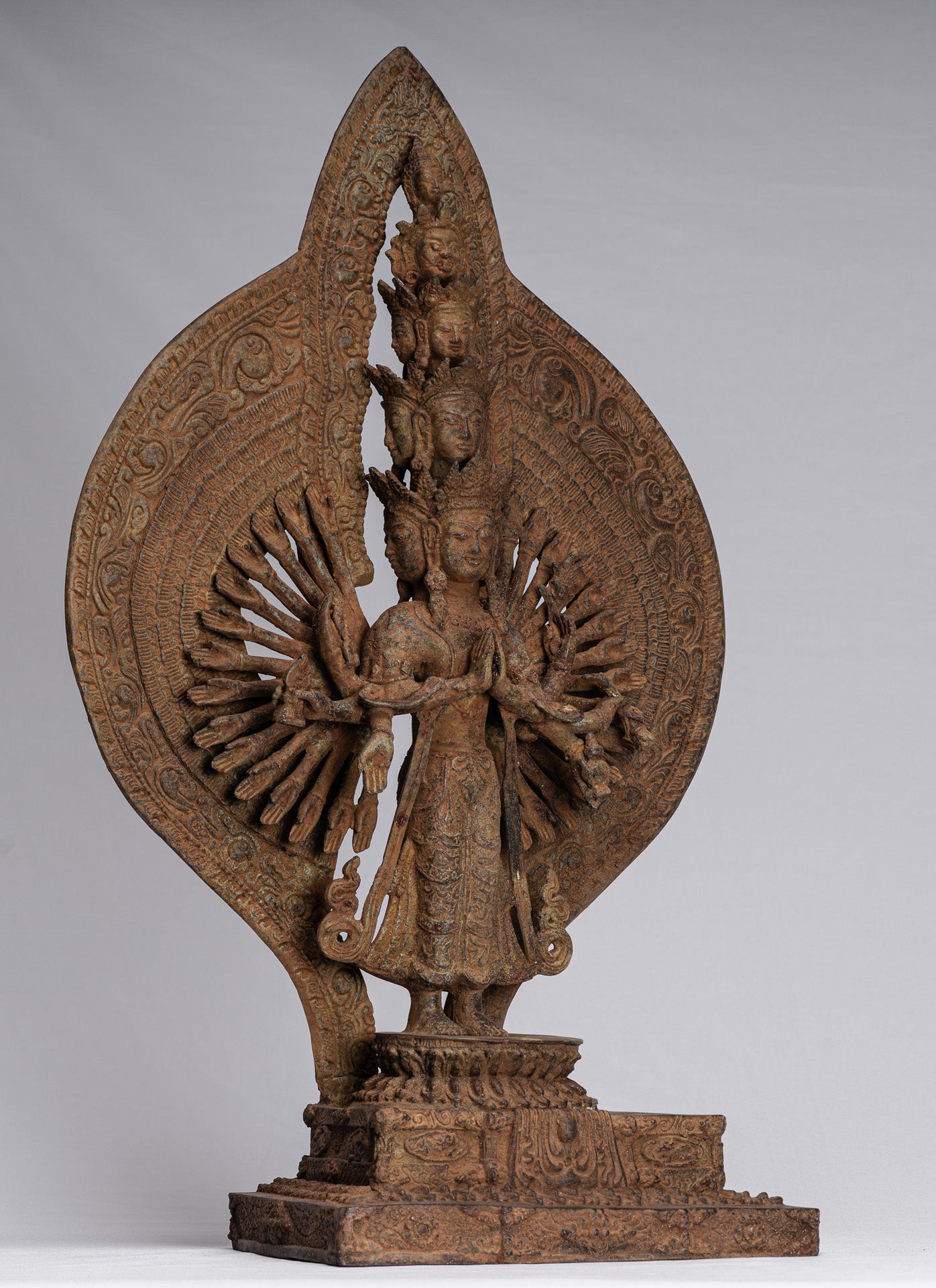 Statue Bodhisattva - Antique stile indonesiano Javanese 1000 ARM AVALOKETISHVARA BODHISATTVA STATUE - 61 cm/24 "