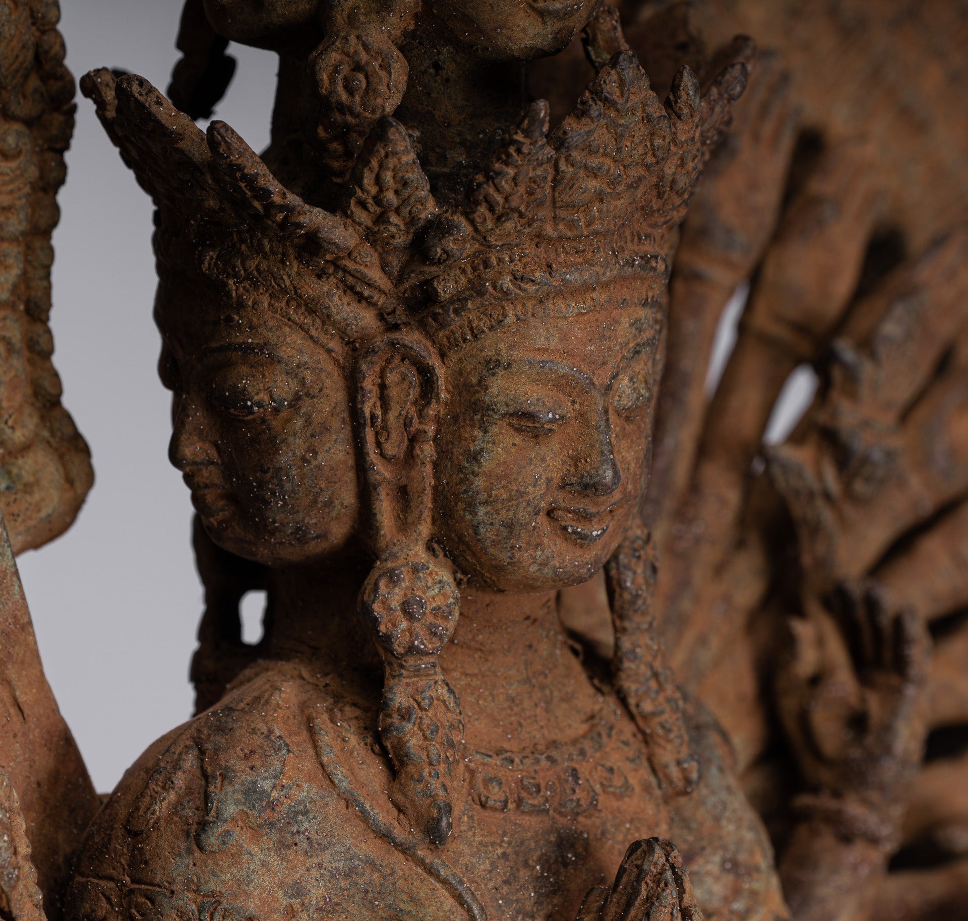 Statue Bodhisattva - Antique stile indonesiano Javanese 1000 ARM AVALOKETISHVARA BODHISATTVA STATUE - 61 cm/24 "