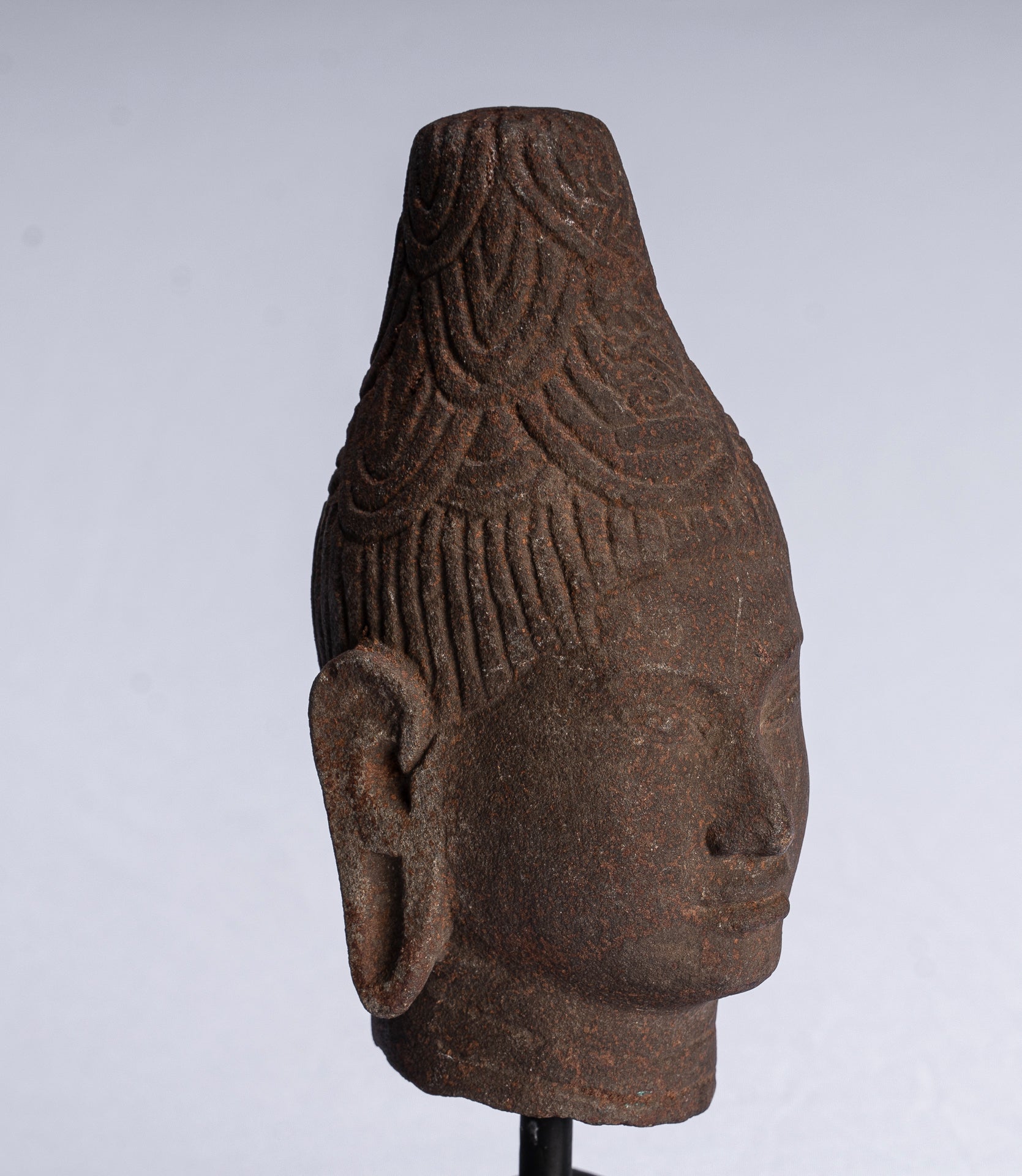 Tête de Bouddha – Statue de tête de Bouddha en pierre de style khmer antique – 20 cm.