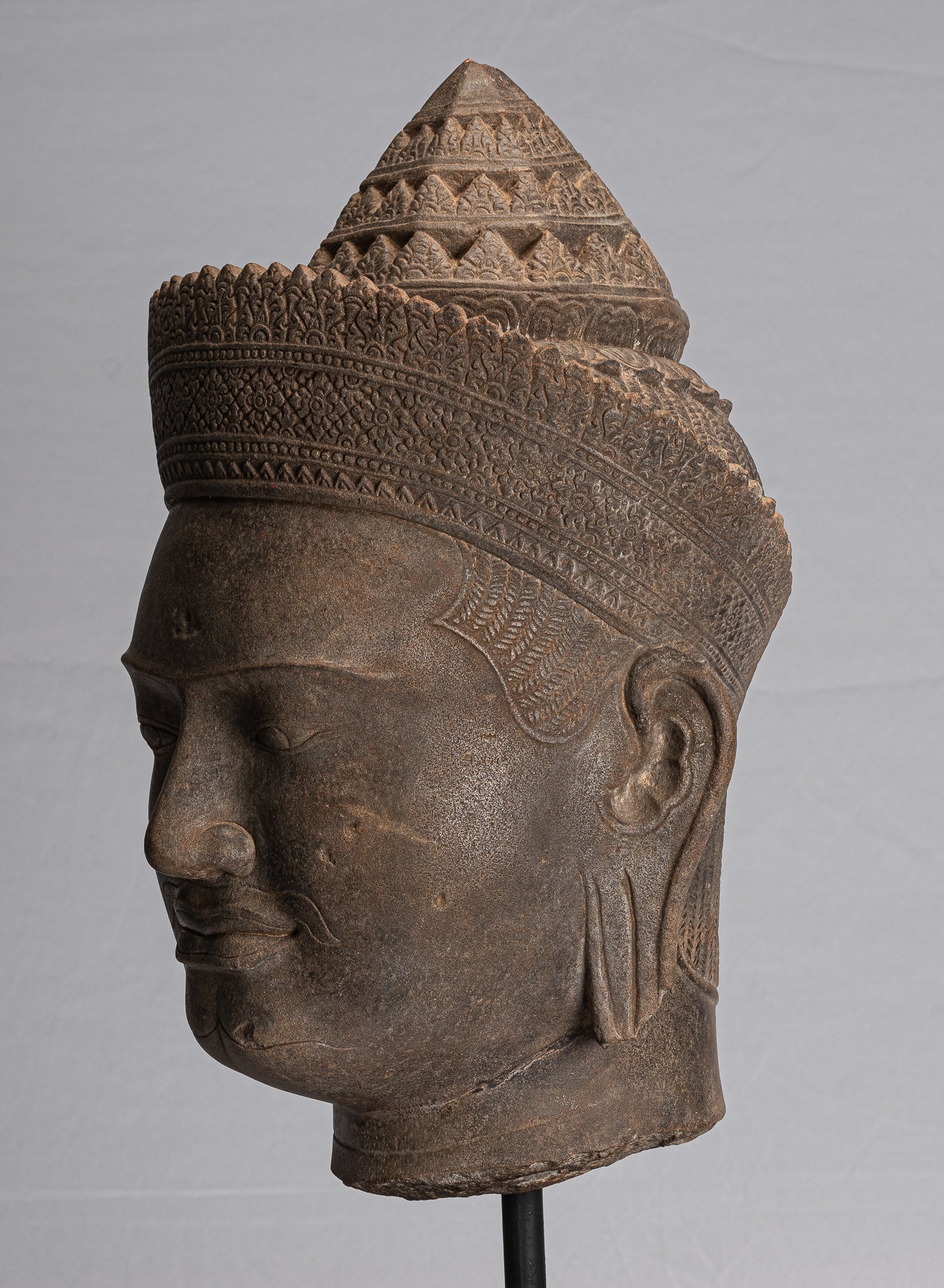 Vishnu Statue - Antique Banteay Srei Style Stone Mounted Khmer Vishnu Head - 57cm / 23"