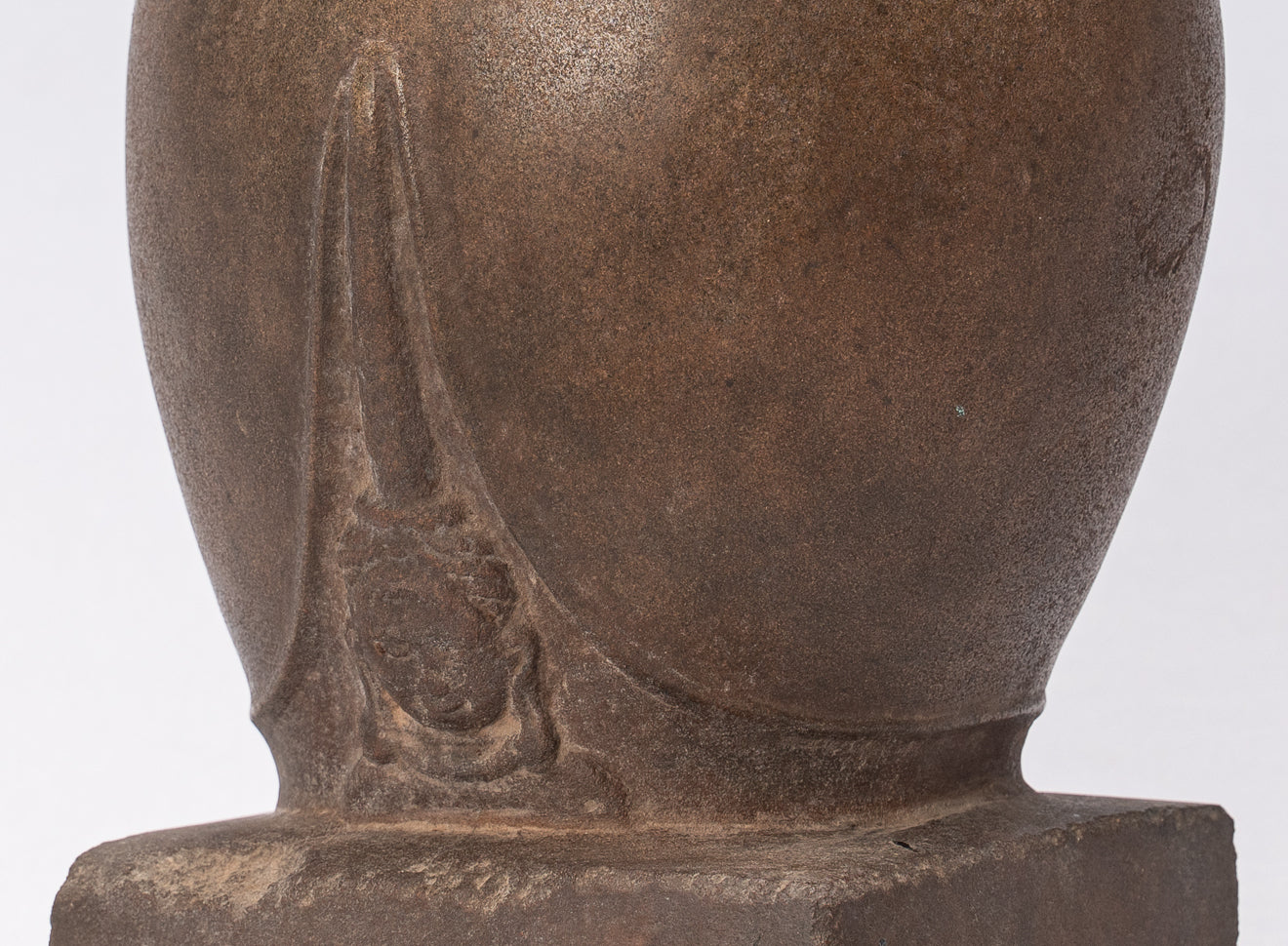 Antiker Stein im Khmer-Stil Lakshmi Mukhalinga Linga / Lingnum – 22 cm