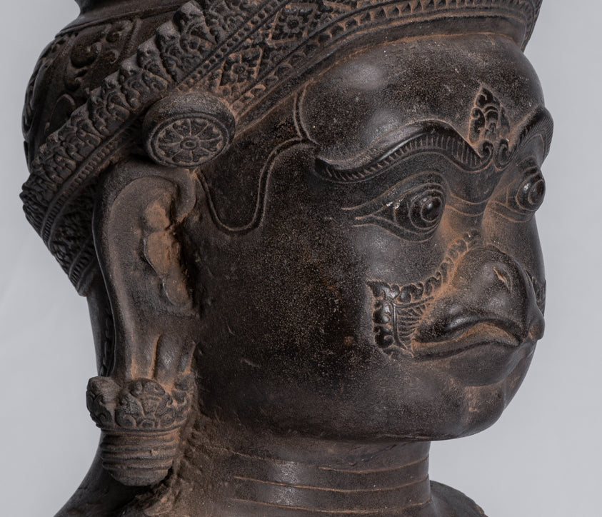 Statue Garuda - Statue antique en pierre de style Banteay Srei Khmer Garuda Vishnu - 46 cm/18"