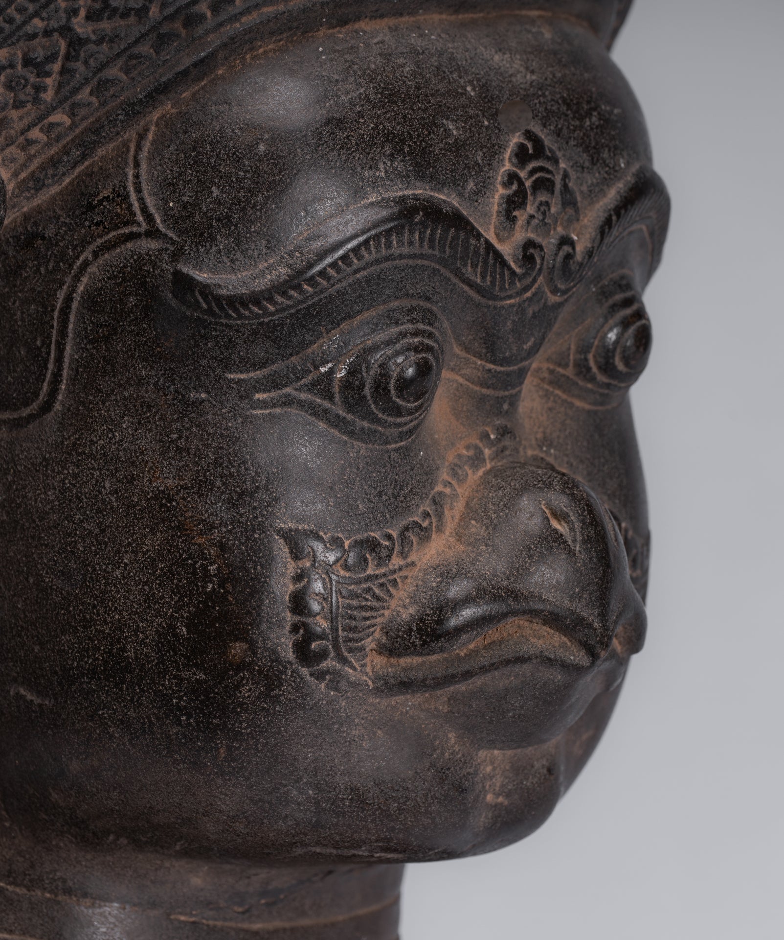 Estatua de Garuda - Estatua de piedra de estilo srei antiguo de Srei Khmer Garuda Vishnu - 46cm/18 "