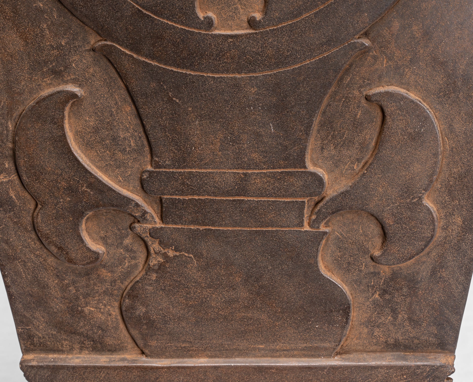 Antique Baphuon Style Stone Khmer Sanskrit Stele con Nandi - 72cm / 29 "