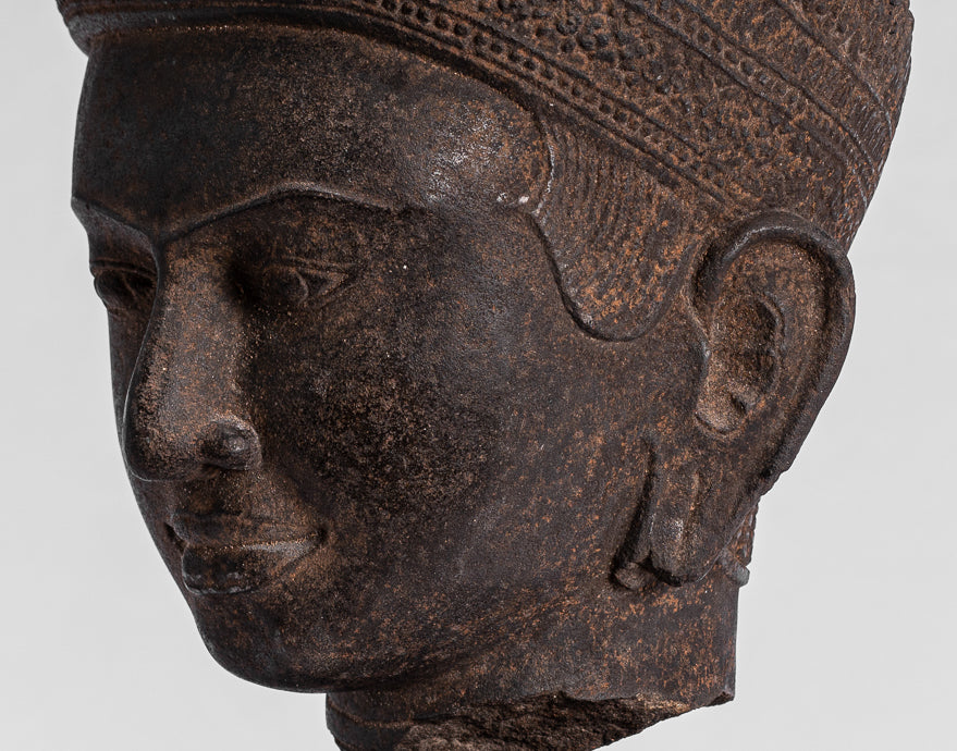 Statua Buddha - Antique Angkor Wat Style Stone Monted Khmer Buddha Head - 42cm / 17 "