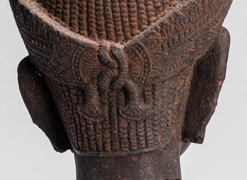 Statua Buddha - Antique Angkor Wat Style Stone Monted Khmer Buddha Head - 42cm / 17 "