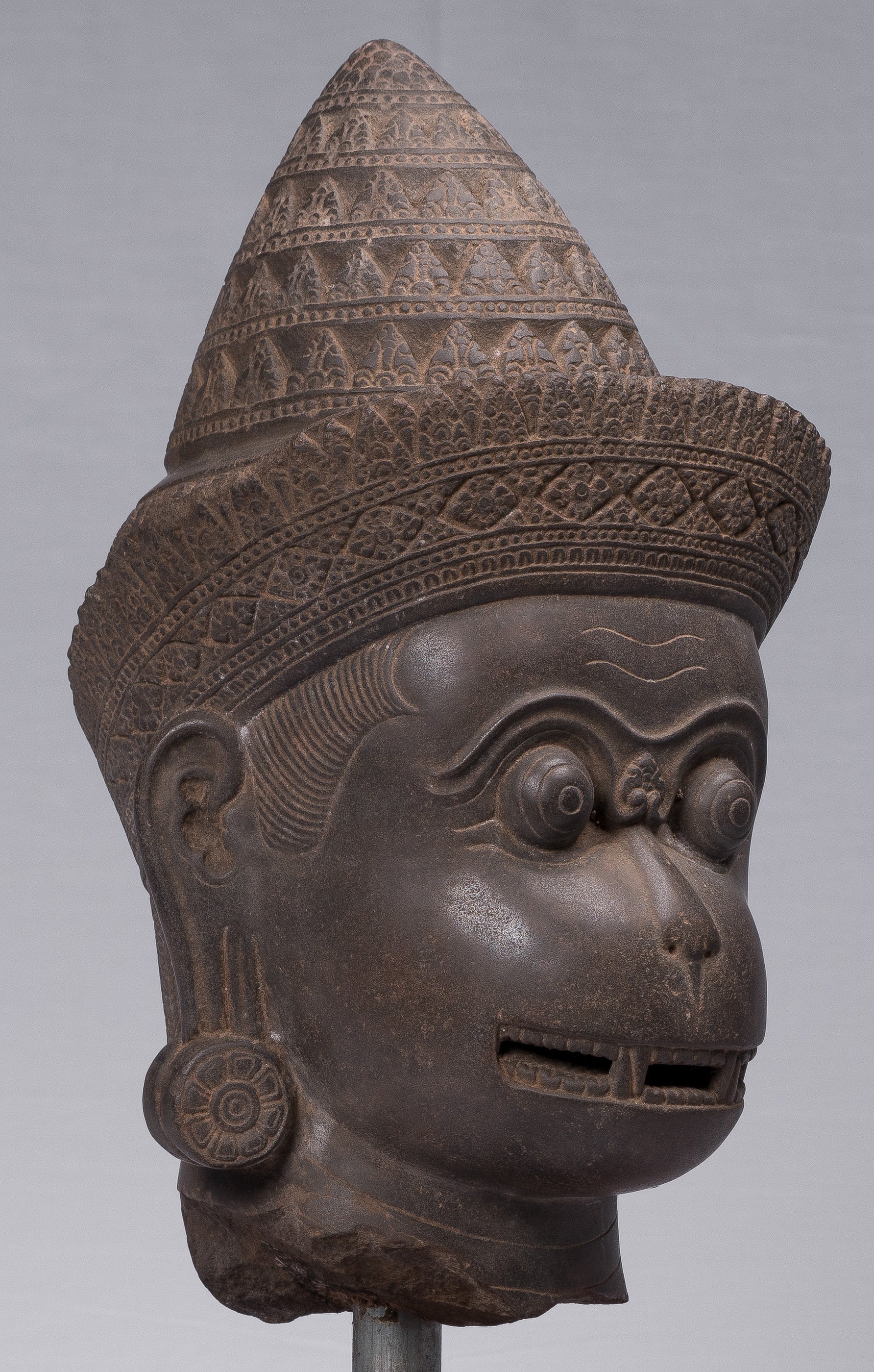 Antique Khmer Style Stone Banteay Srei Hindu God Hanuman Statue - 55 cm/22 "di altezza