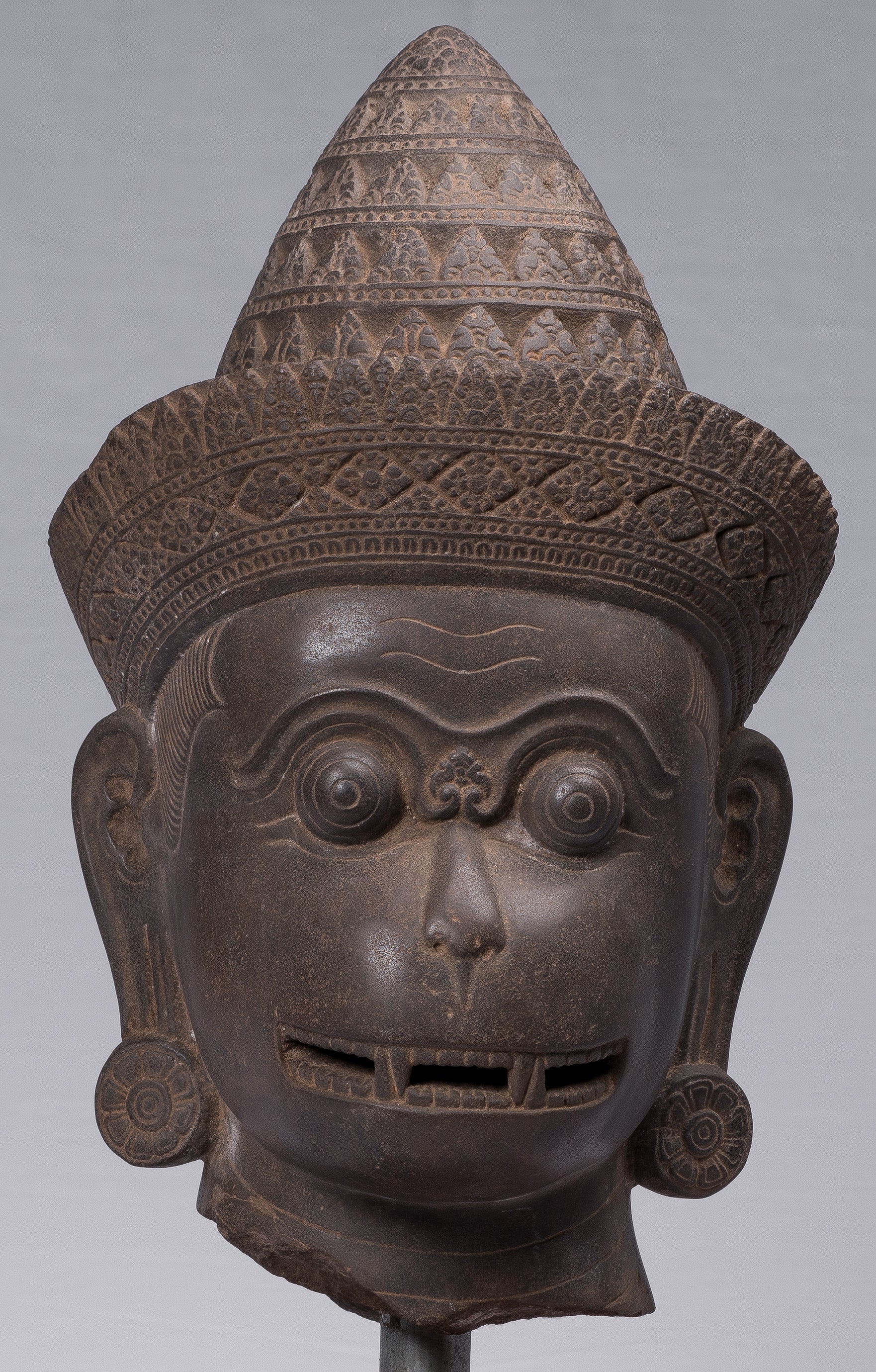 Antique Khmer Style Stone Banteay Srei Hindu God Hanuman Statue - 55 cm/22 "di altezza