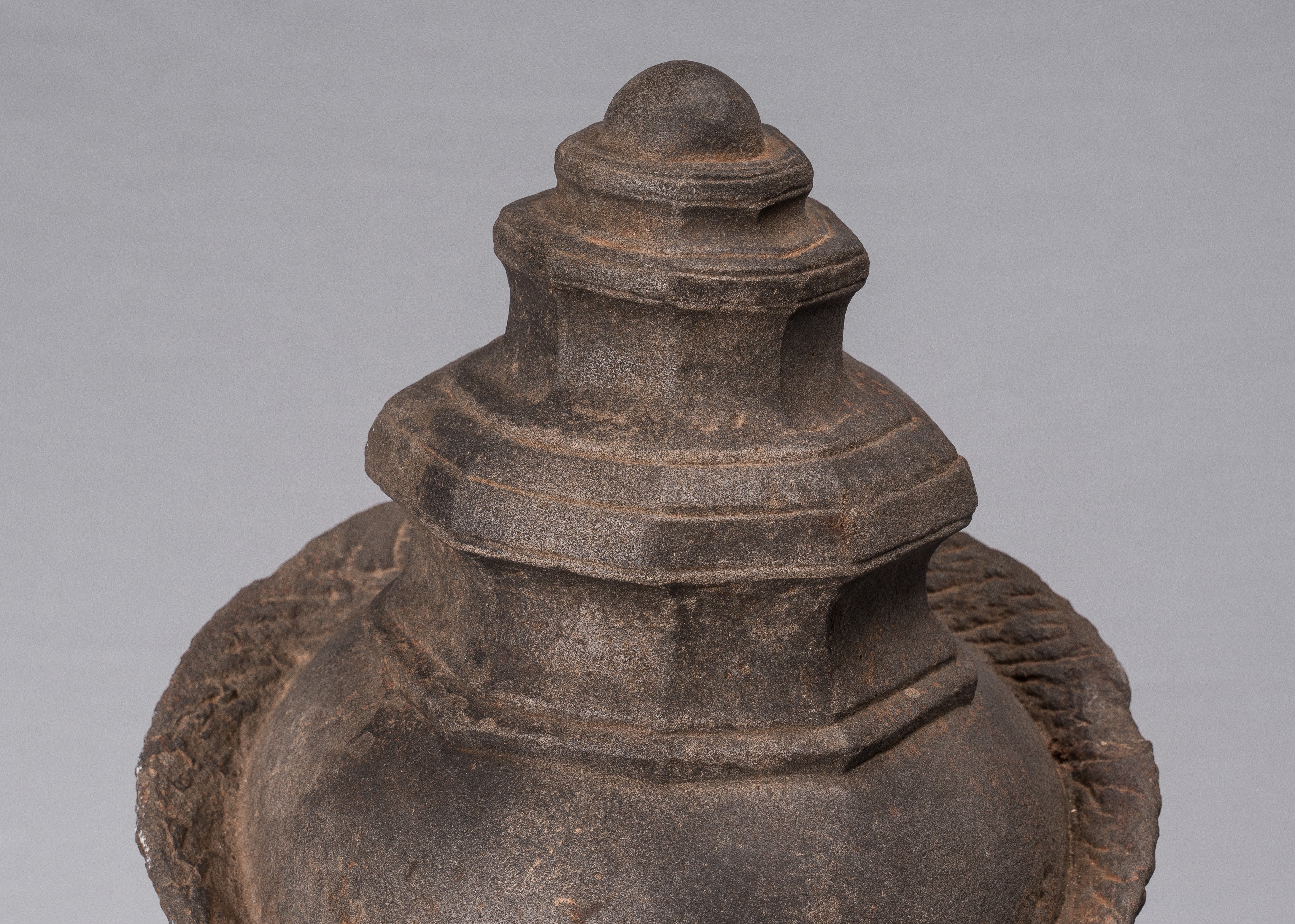 Vishnu Statue, Antike Preah-Ko Stil Sandstein Vishnu Kopf-Protektor-Konservator mit 52cm/21"