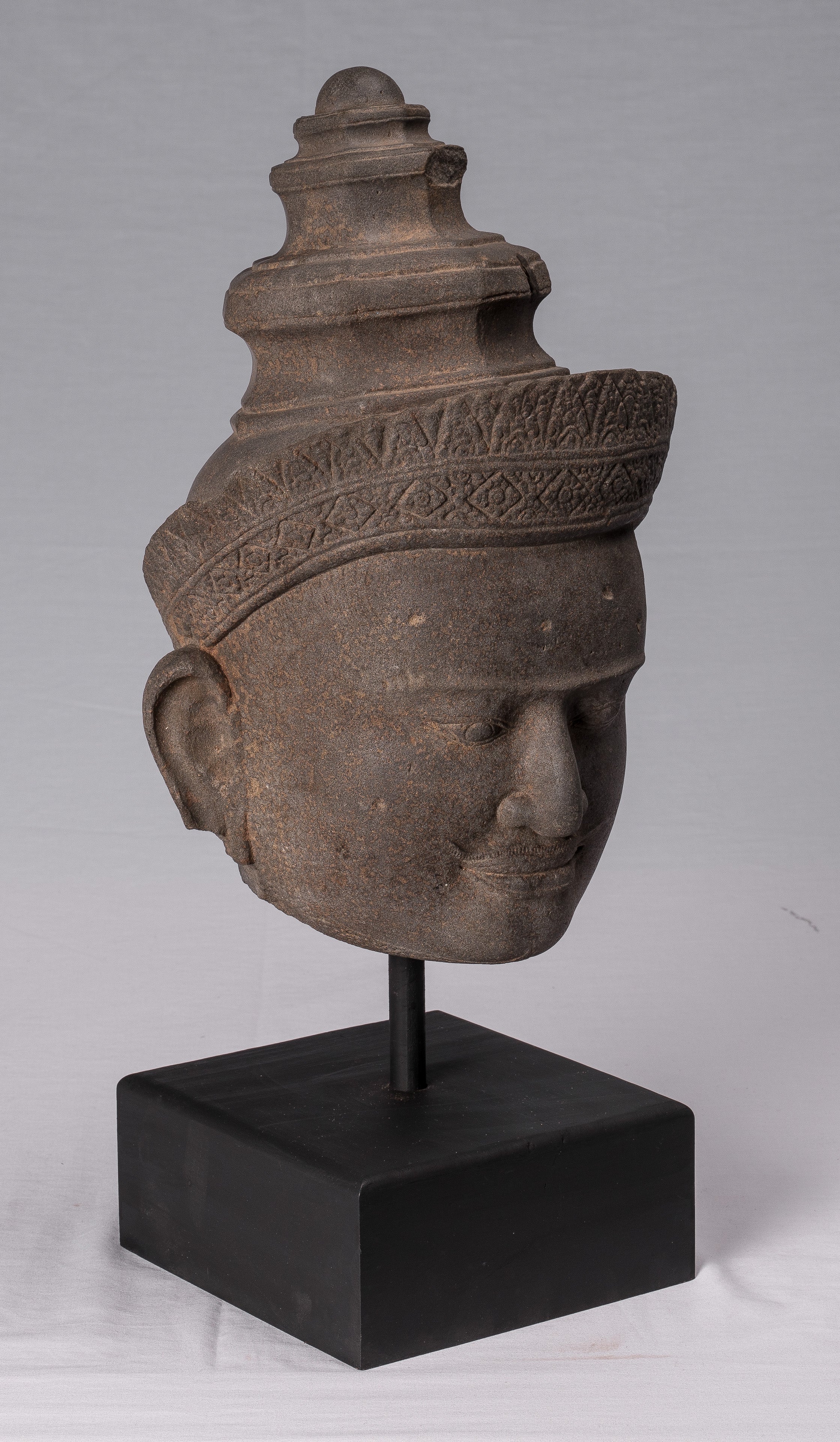 Vishnu Statue, Antike Preah-Ko Stil Sandstein Vishnu Kopf-Protektor-Konservator mit 52cm/21"