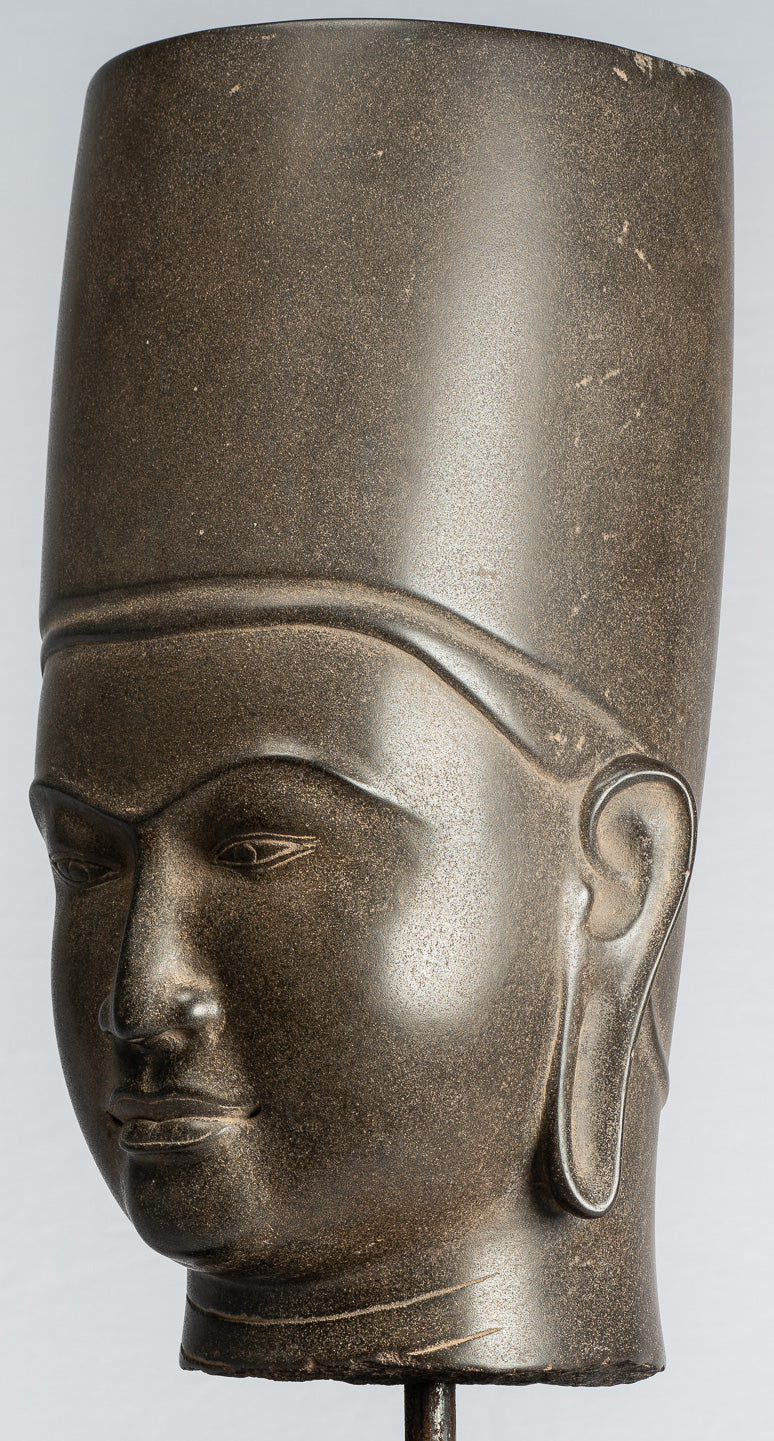 Antique Phnom DHA style khmer Vishnu tête - protecteurs et conservateurs - 54cm / 22 "