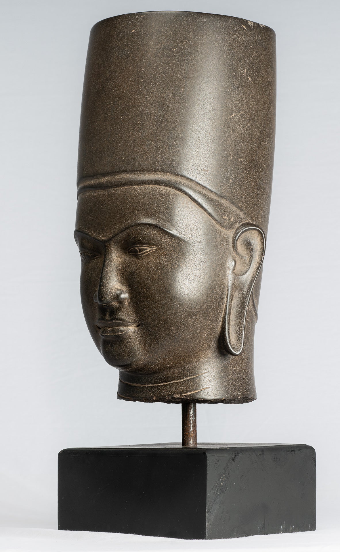 Antique Phnom DHA style khmer Vishnu tête - protecteurs et conservateurs - 54cm / 22 "