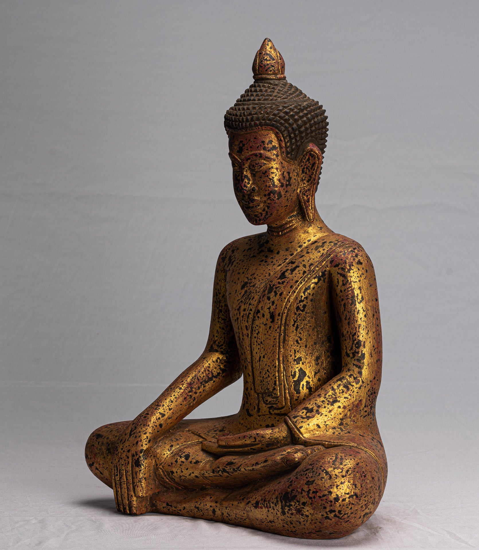 Buddha-Statue – Antiker Khmer-Stil Südostasien, sitzende Erleuchtungs-Buddha-Statue aus Holz – 50 cm/50,8 cm