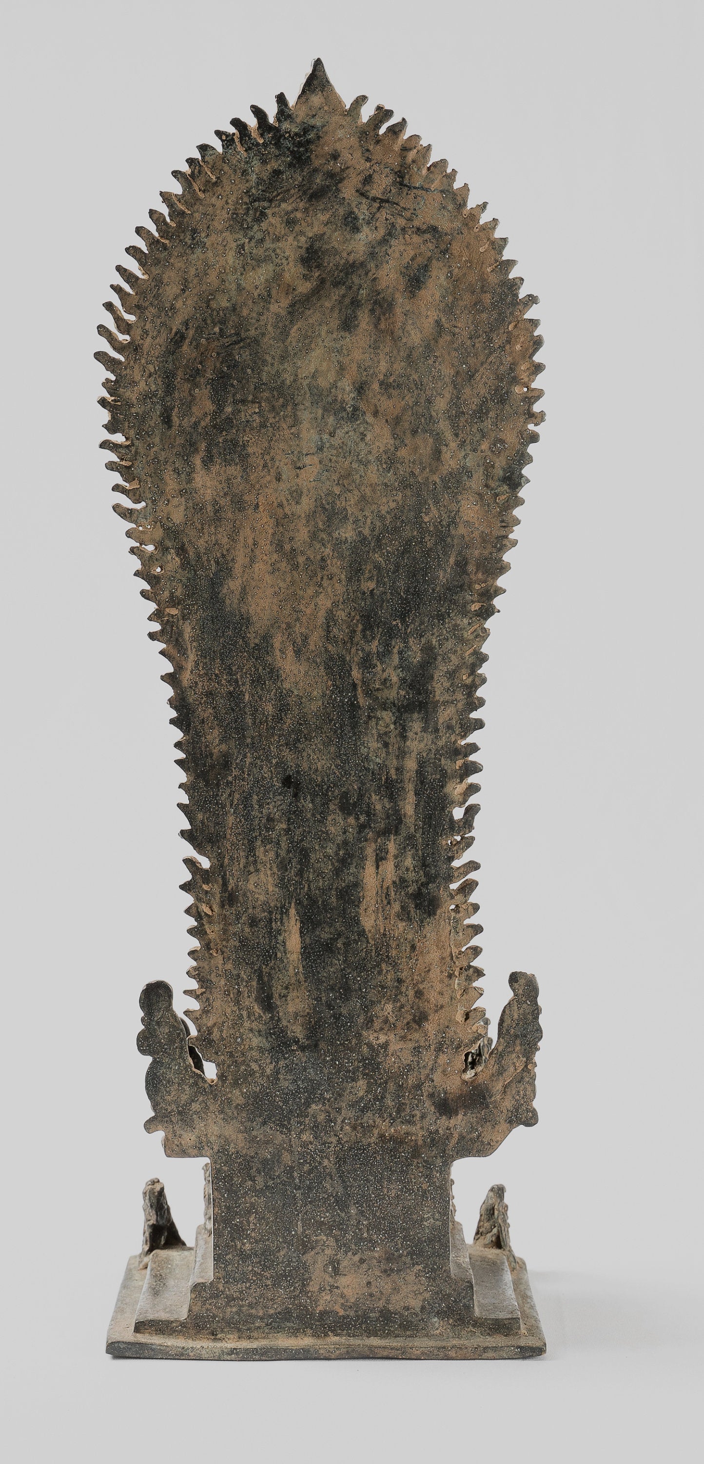 Antique in stile indonesiano Majapahit State Bronzo Vishnu - Protettore e Conserver - 37 cm/15 "