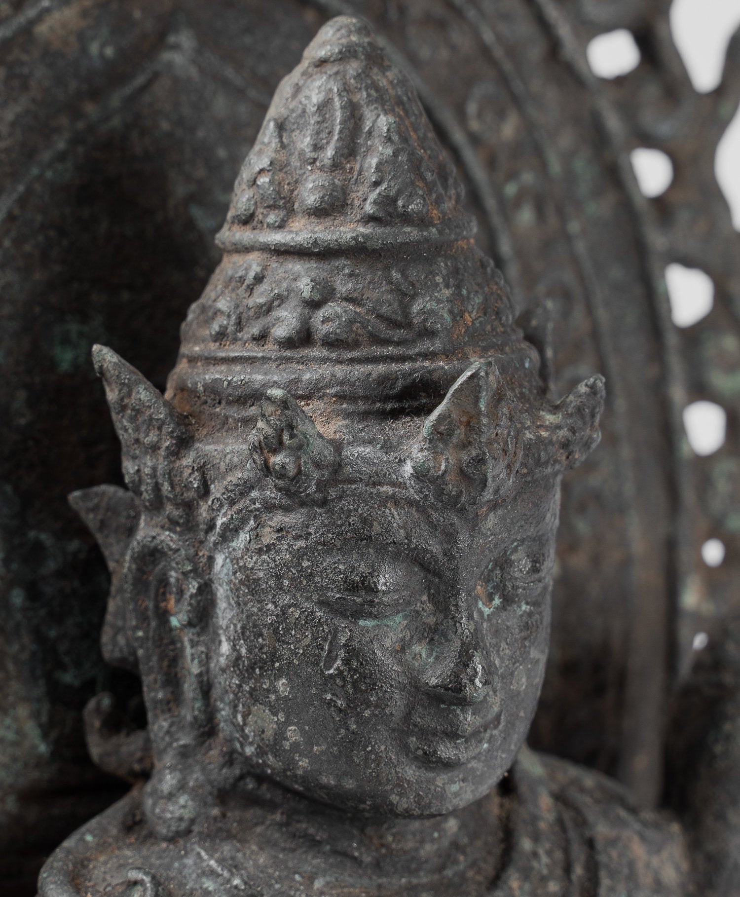 Statua di Tara - Antique Java Style Majapahit Seduto Devi Devi Tara Statua - 32 cm/13 "