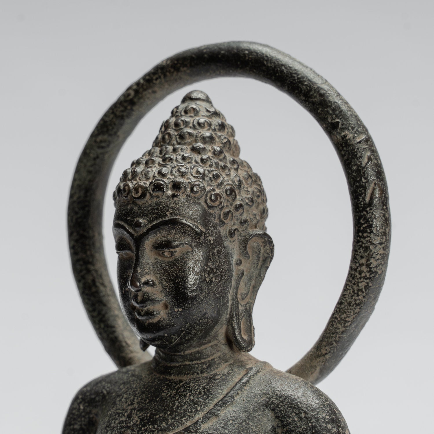 Statue de Bouddha – Bouddha d'enseignement javanais debout en bronze de style indonésien antique – 28 cm