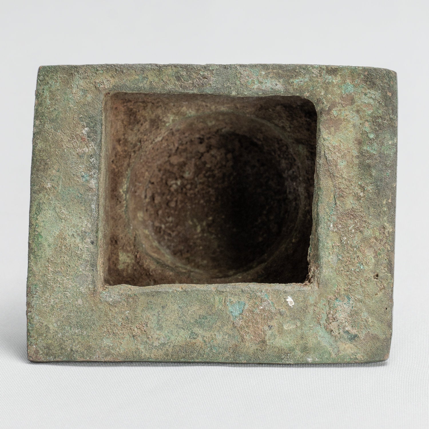 Statua di Tara - Antique Java Style Majapahit Seduto Devi Devi Tara Statua - 12 cm/5 "