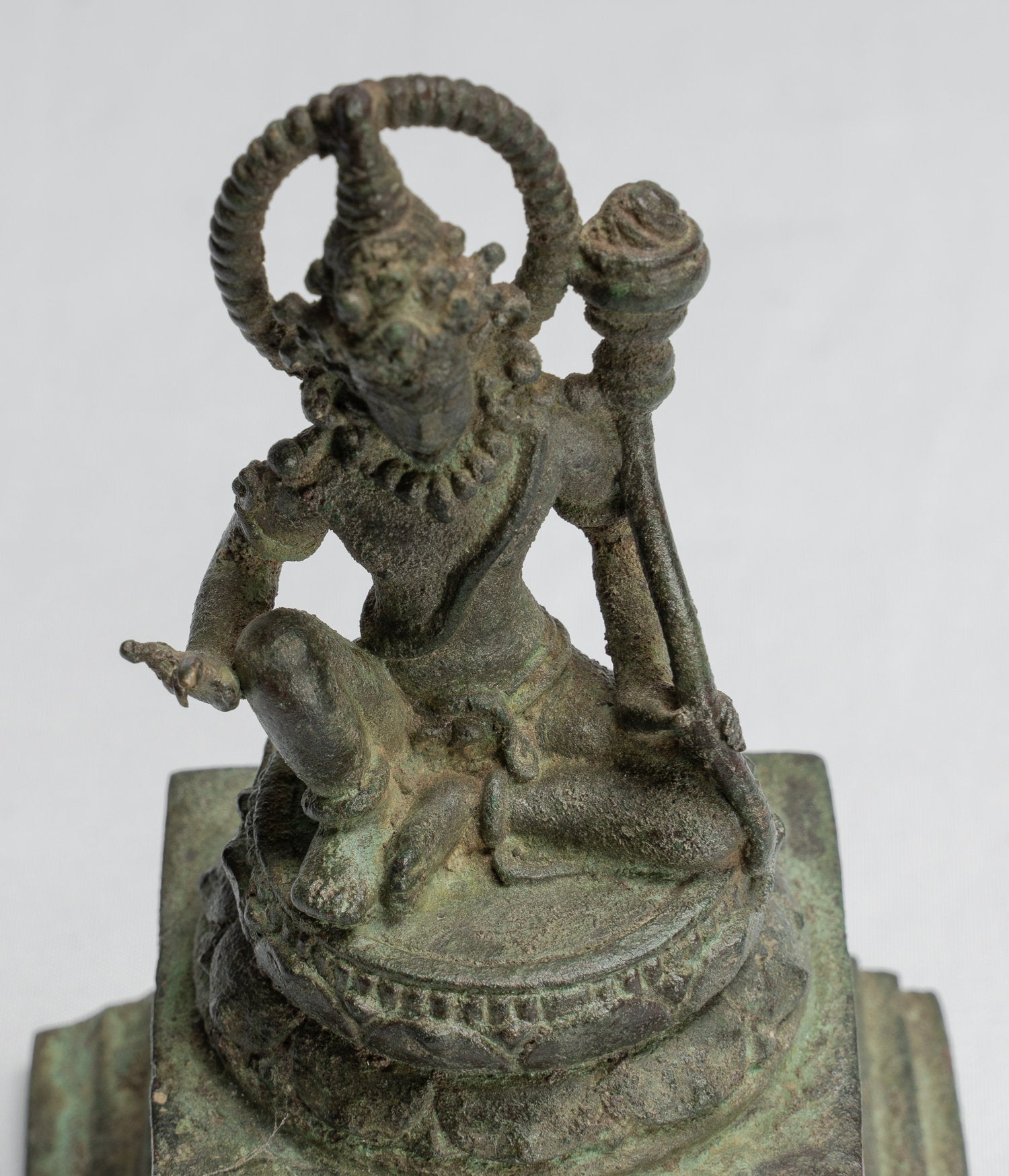 Statua di Tara - Antique Java Style Majapahit Seduto Devi Devi Tara Statua - 12 cm/5 "