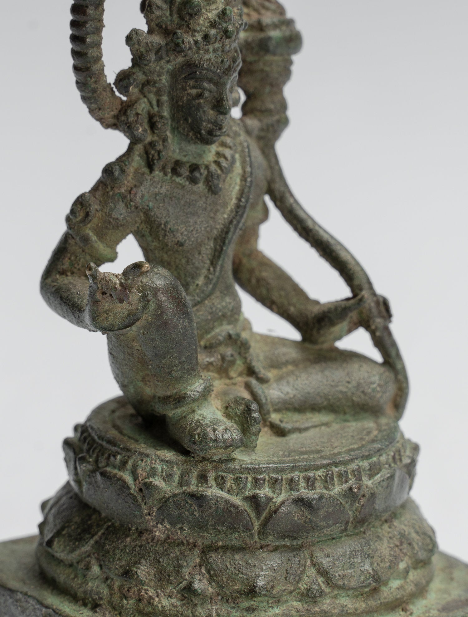 Statua di Tara - Antique Java Style Majapahit Seduto Devi Devi Tara Statua - 12 cm/5 "