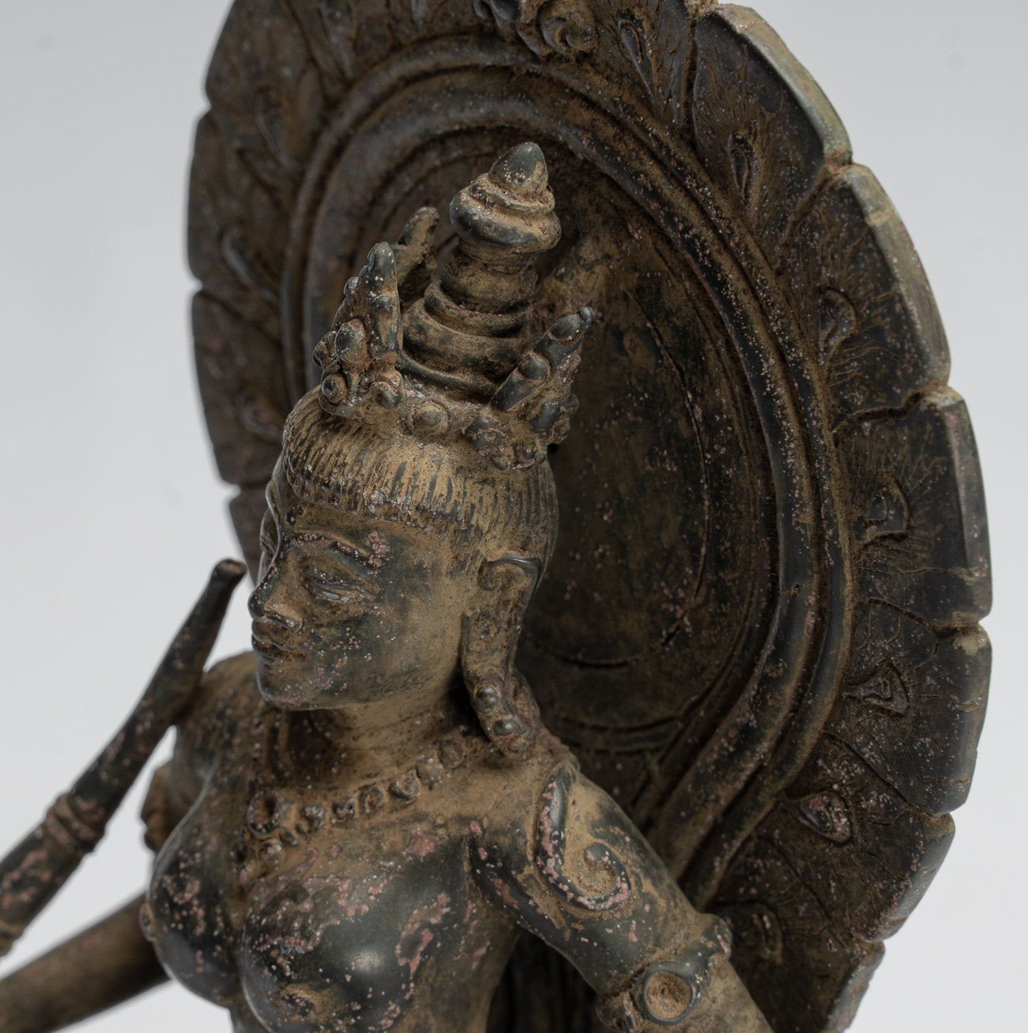 Statue de Tara – Statue antique de style Java Majapahit assise en bronze Devi Tara – 24 cm/25,4 cm