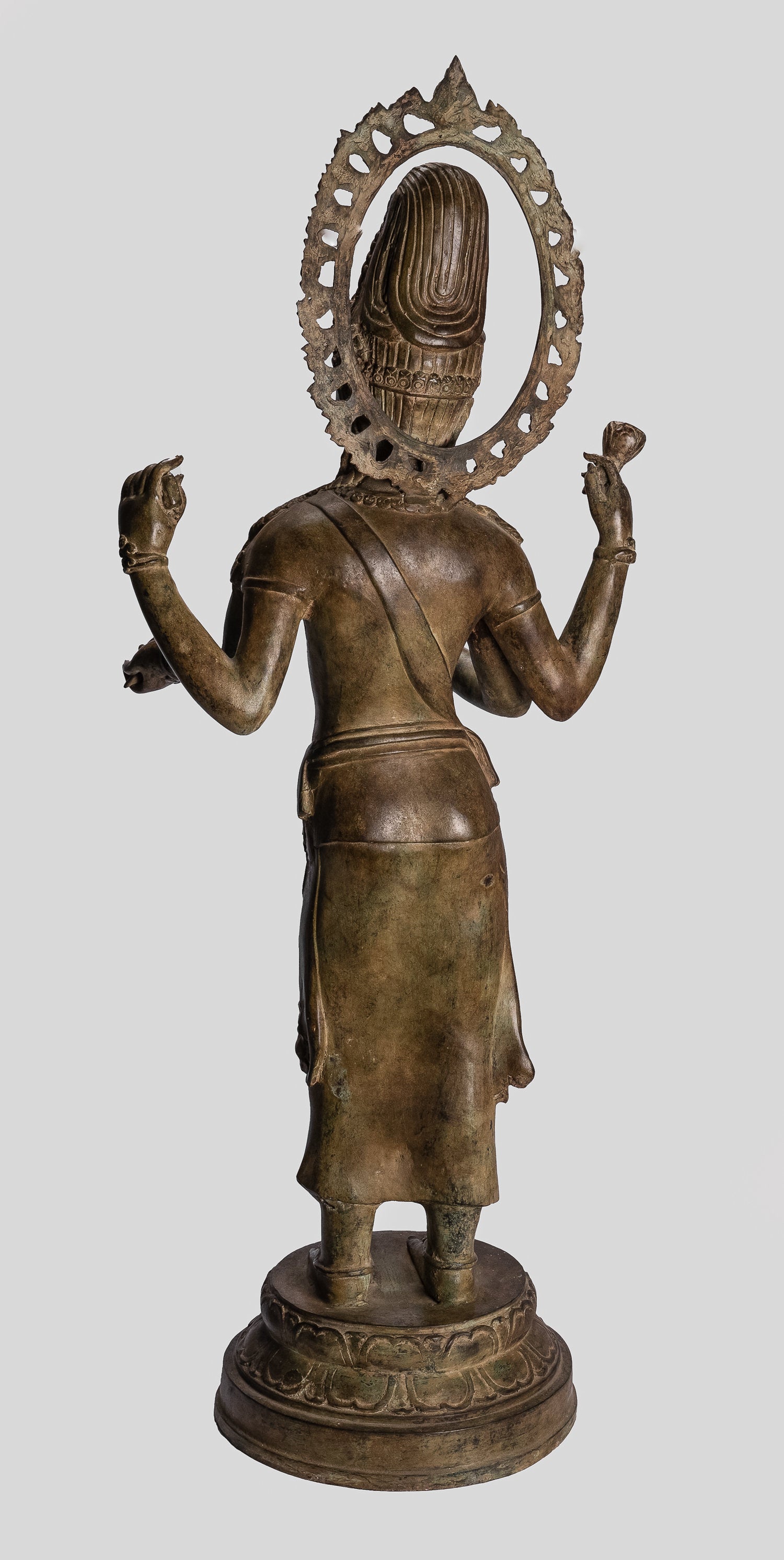 Vishnu Statue. Antike Thai Stil Bronze Stehende Vier Arm Vishnu Statue mit Protektor -108cm/43"