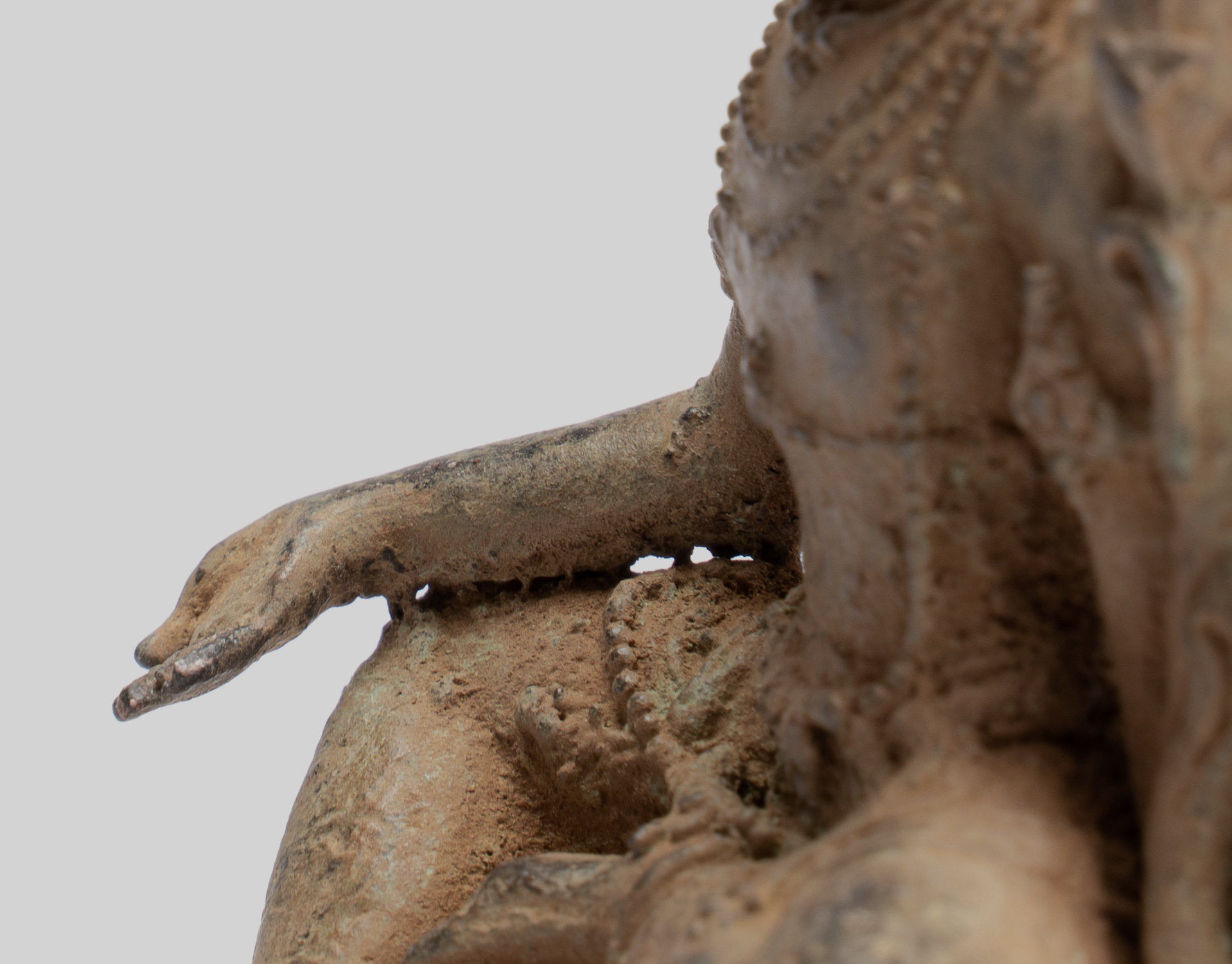 Vishnu - Antique Java Style Majapahit Seduto beneficenza in bronzo Vishnu Statua - 11cm/4 "