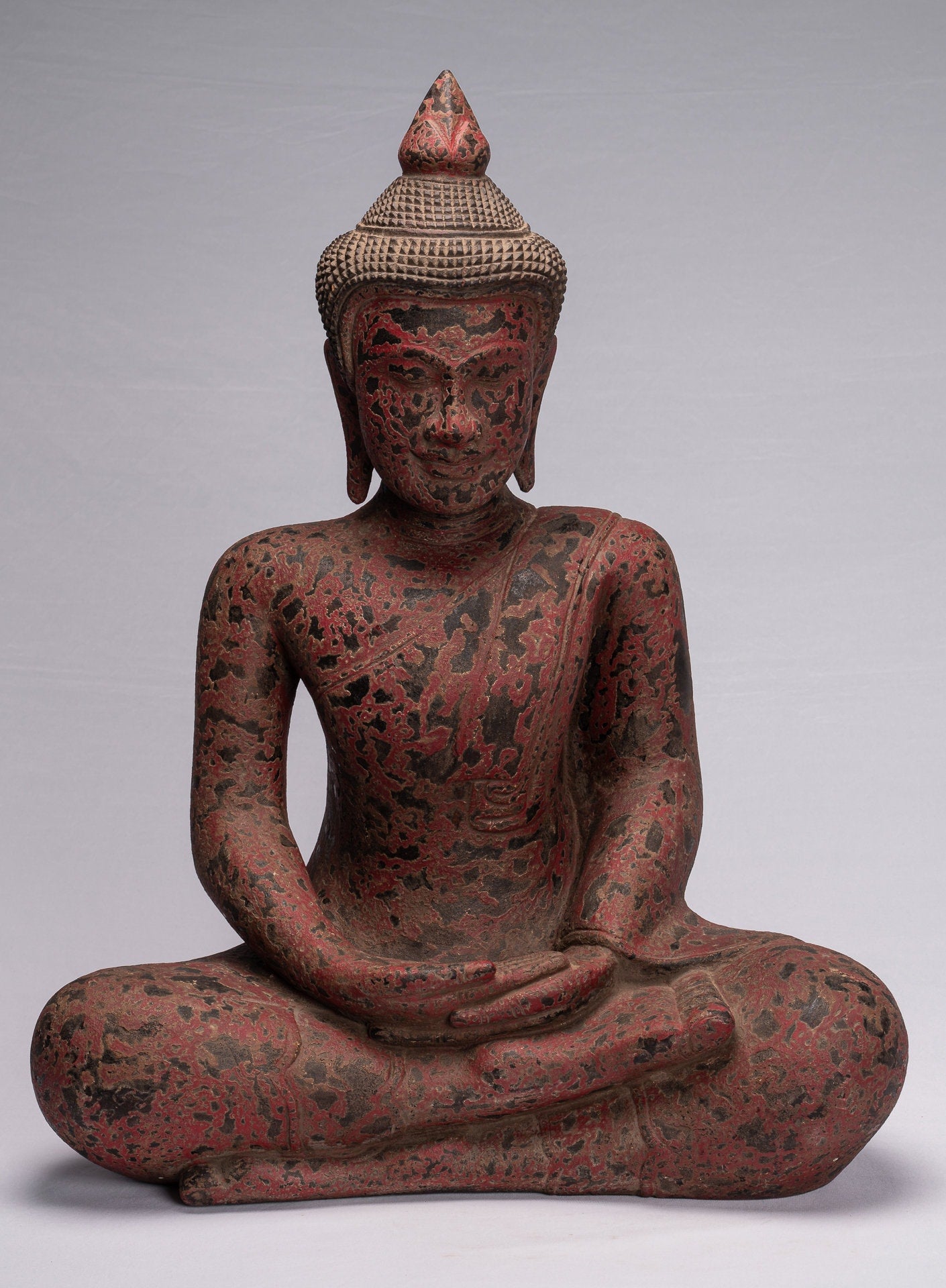 Buddha-Skulptur – sitzender Buddha aus Holz im antiken Khmer-Stil, Meditations-Mudra – 66 cm